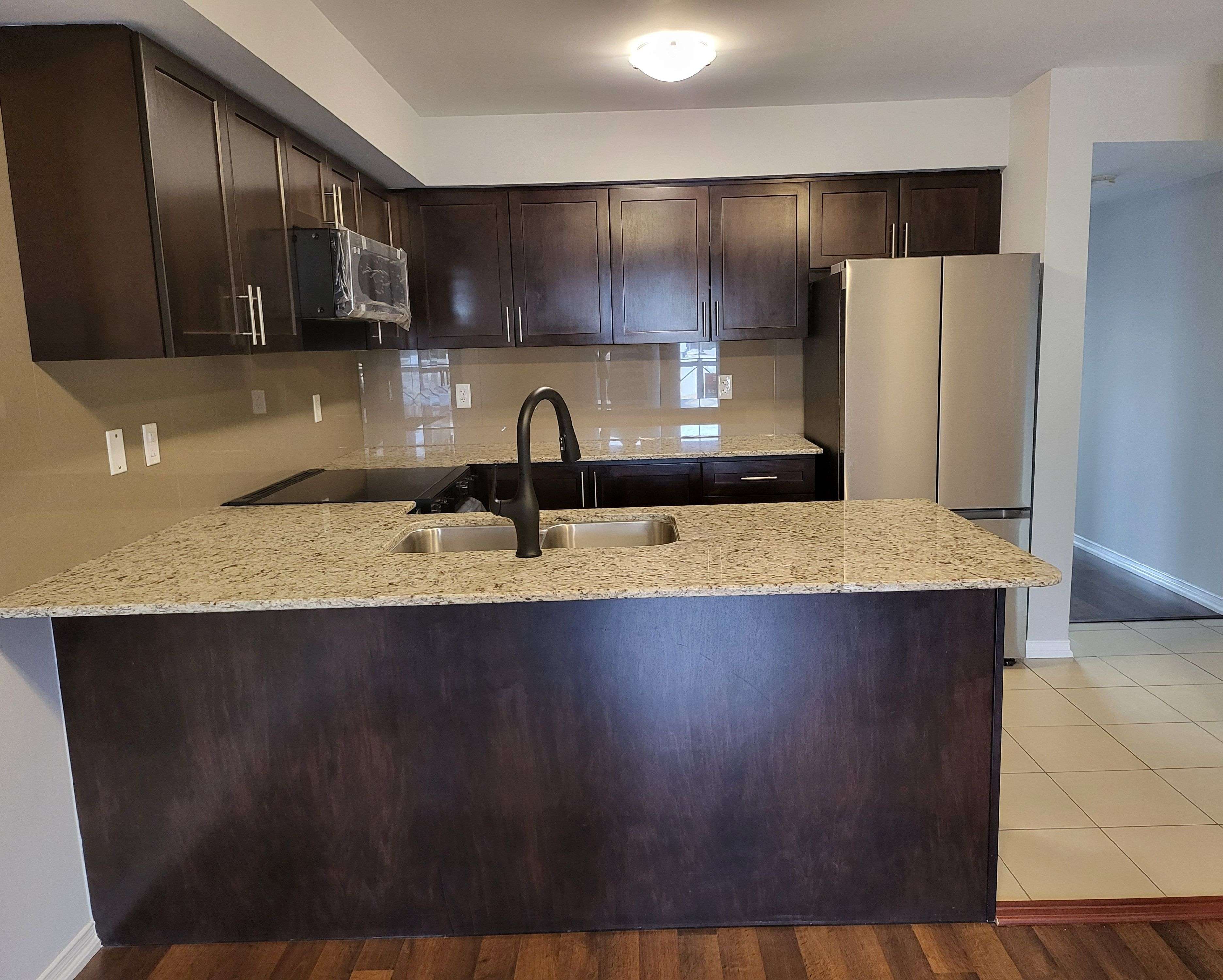 Oakville, ON L6H 0K1,2496 Post RD #6