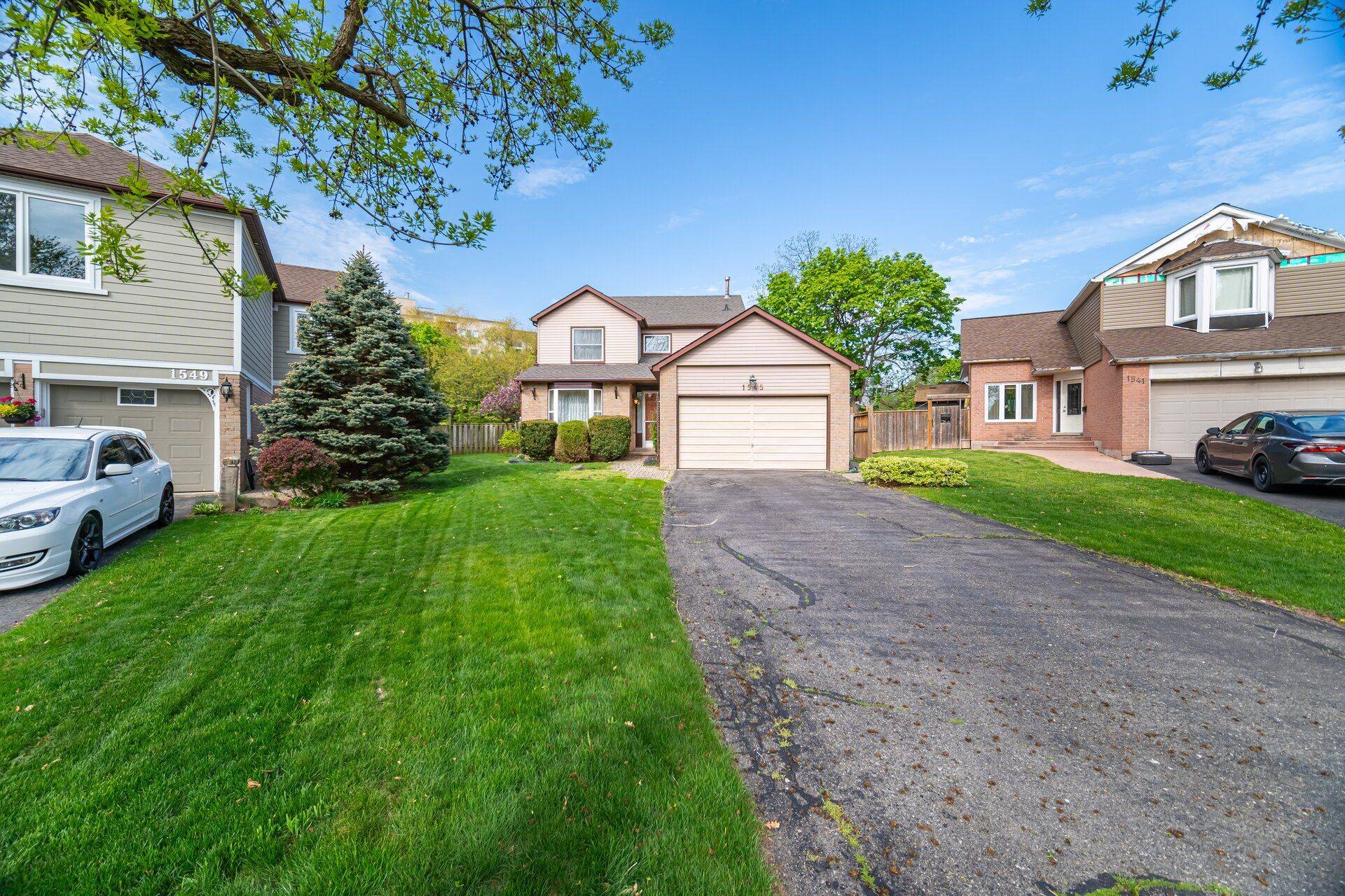 Oakville, ON L6M 1Y7,1545 Greenbriar DR