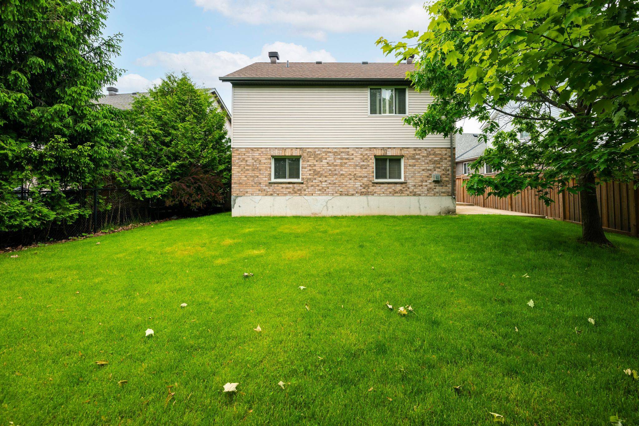 Orangeville, ON L9W 5E6,11 Palace CT