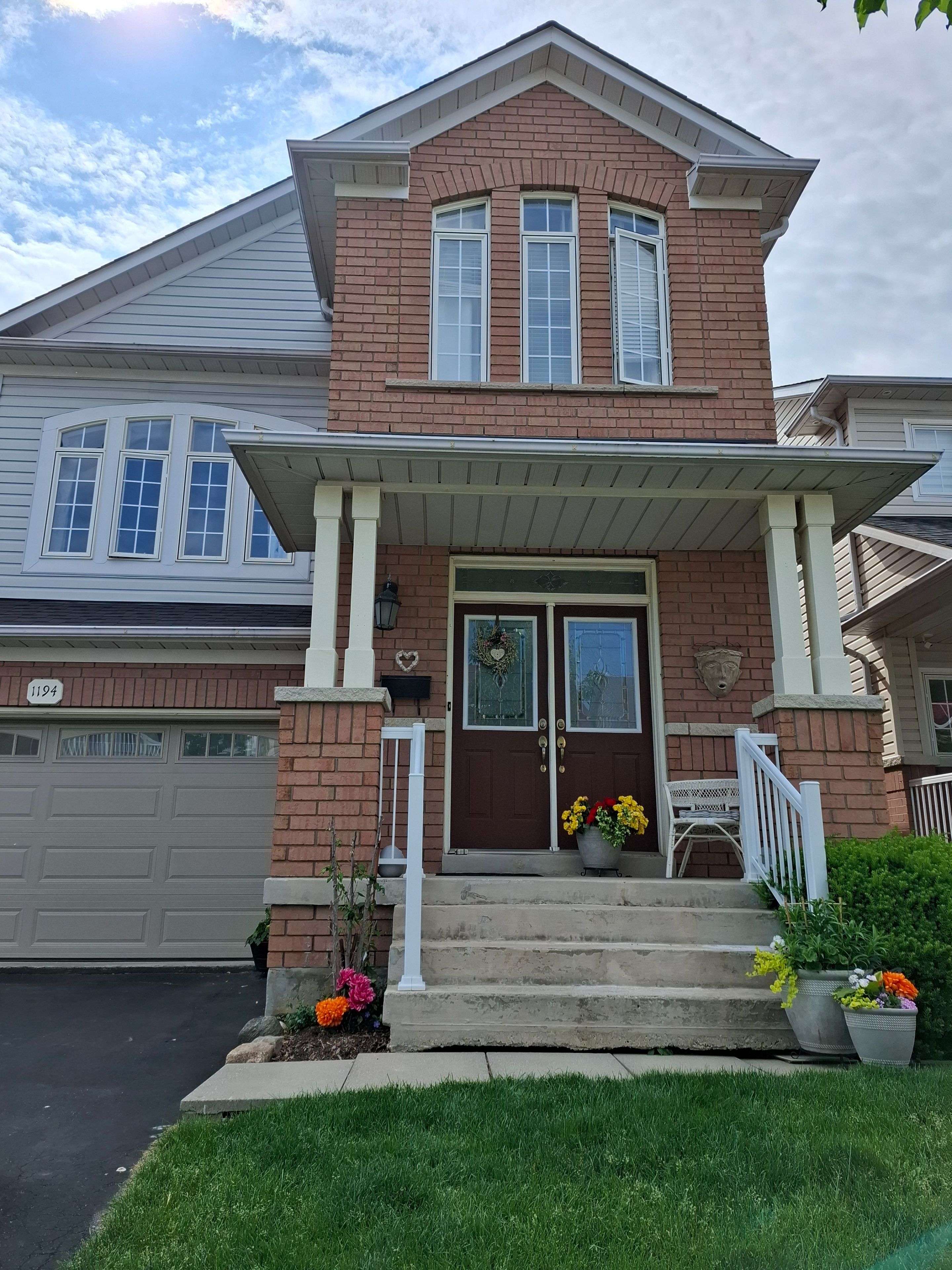1194 Knight TRL, Milton, ON L9T 5R9