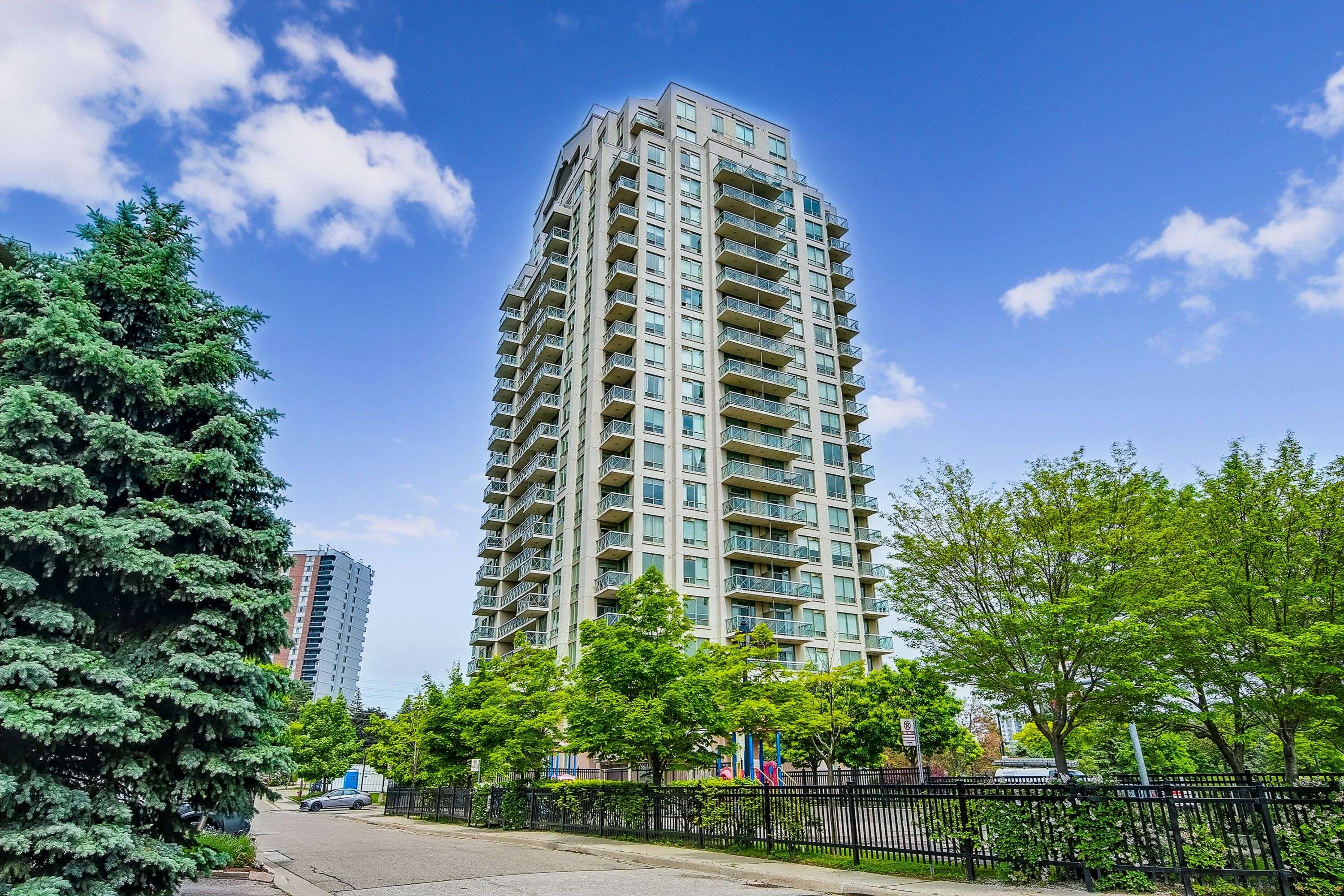 1359 Rathburn RD E #902, Mississauga, ON L4W 5P7
