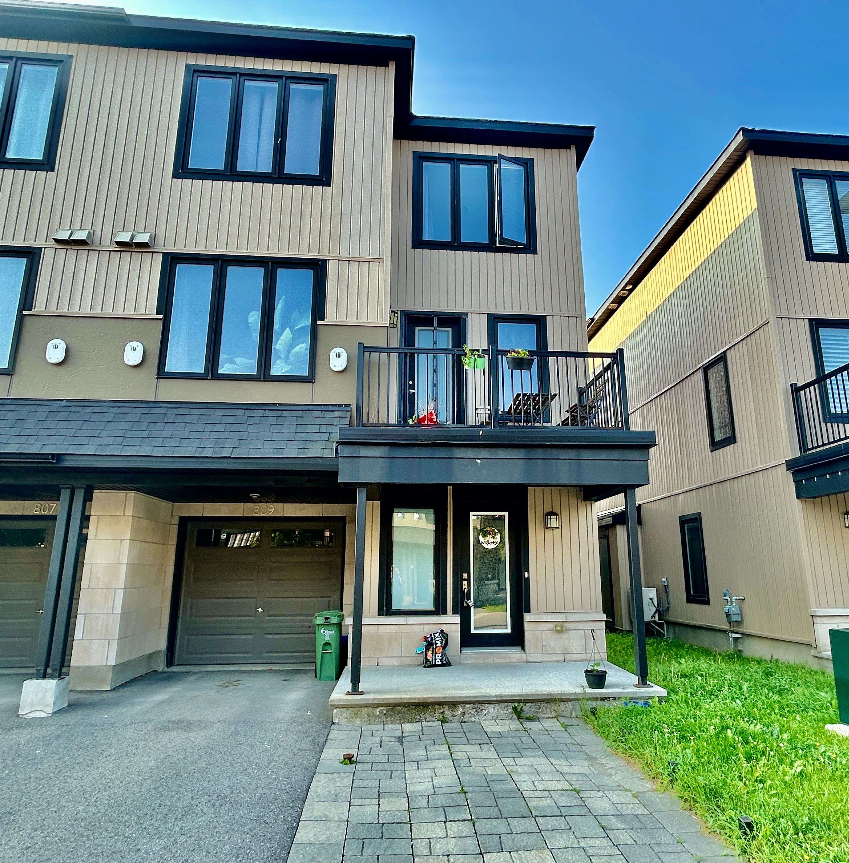 Kanata, ON K2M 0A8,809 Element Private