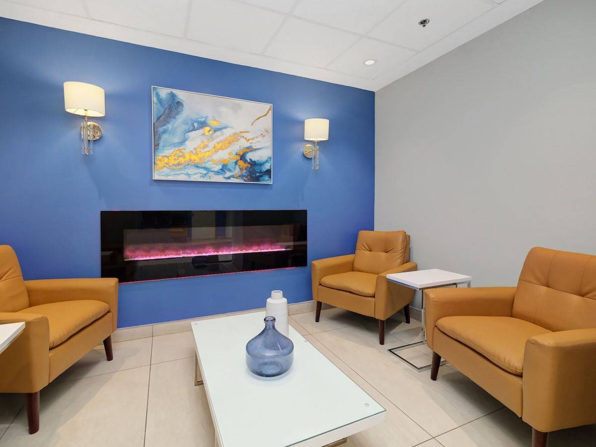 Vanier And Kingsview Park, ON K1L 8E7,158A McArthur AVE #1005
