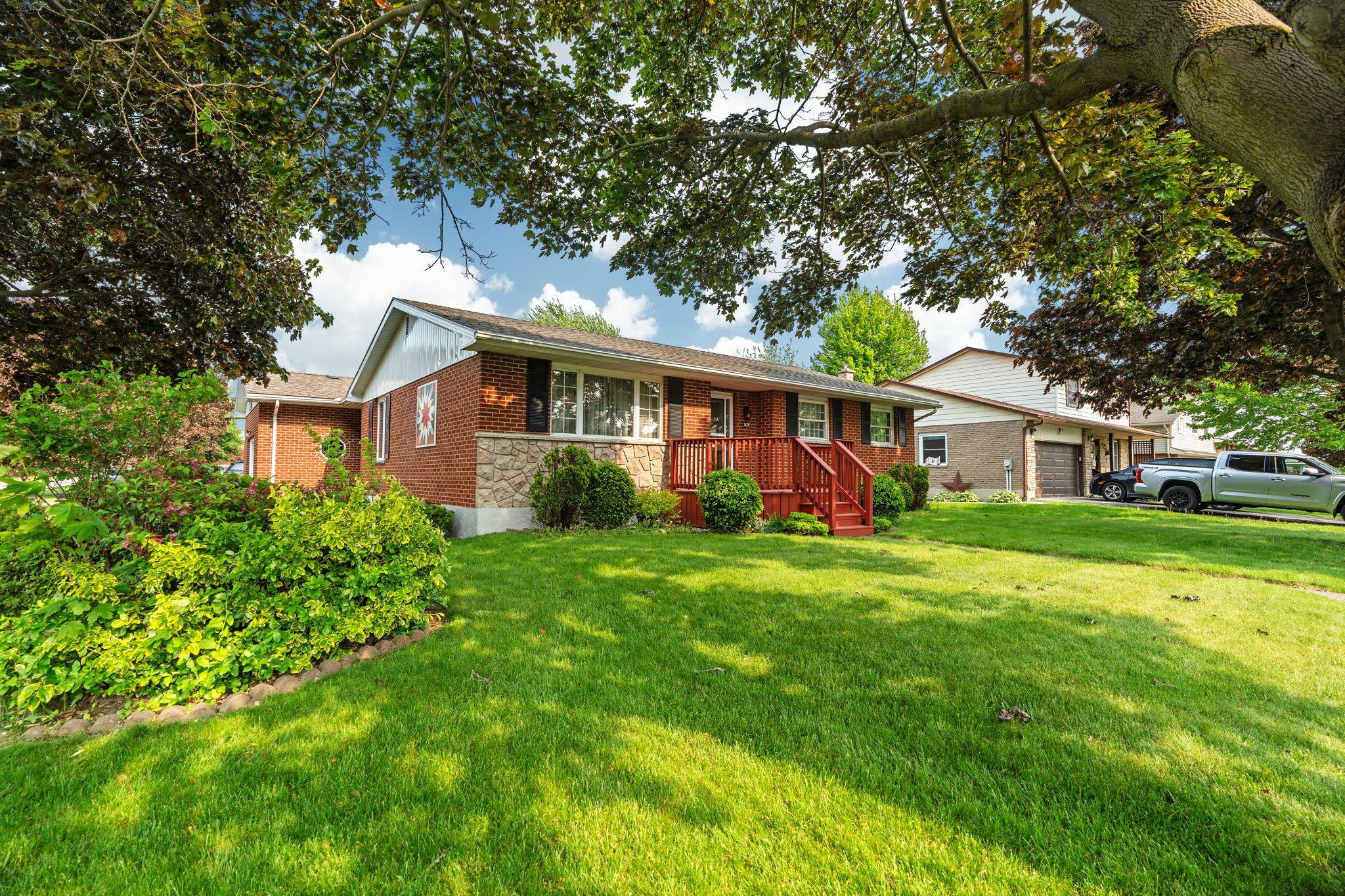 Goderich, ON N7A 4G1,305 Warren ST