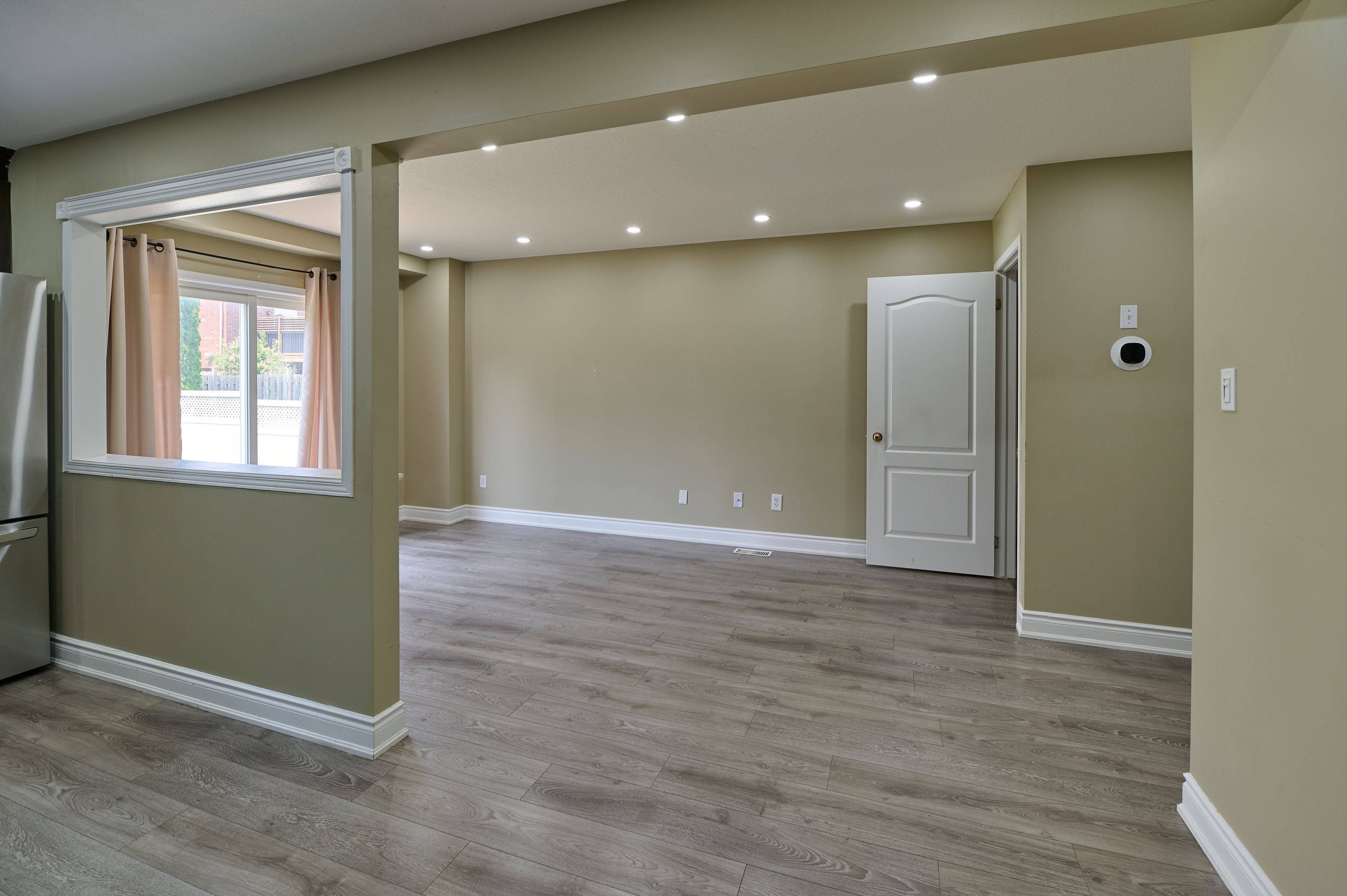 Kitchener, ON N2E 4G6,90 SNOWDROP CRES CRES