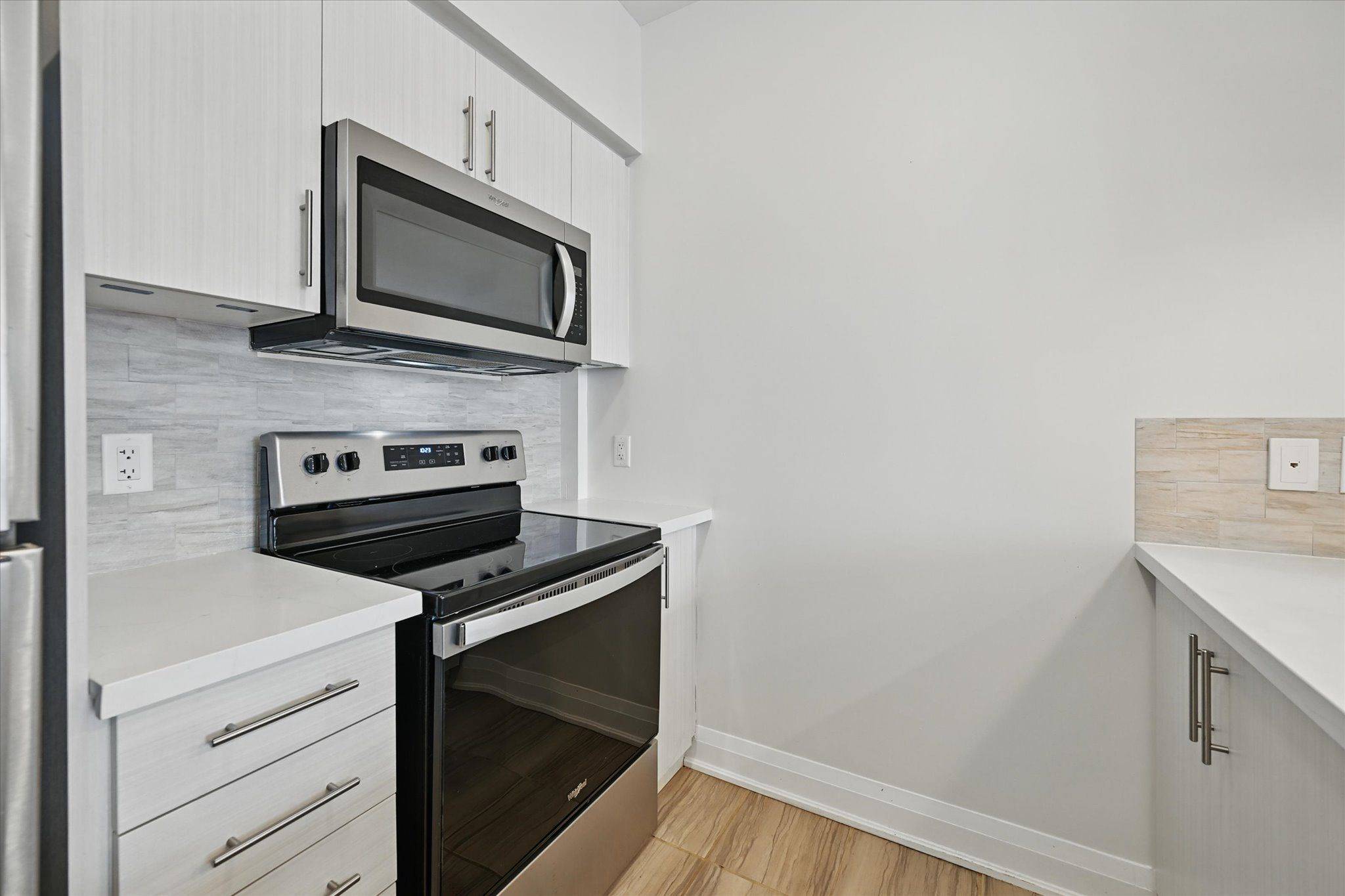 Grimsby, ON L3M 0J1,16 Concord PL #201