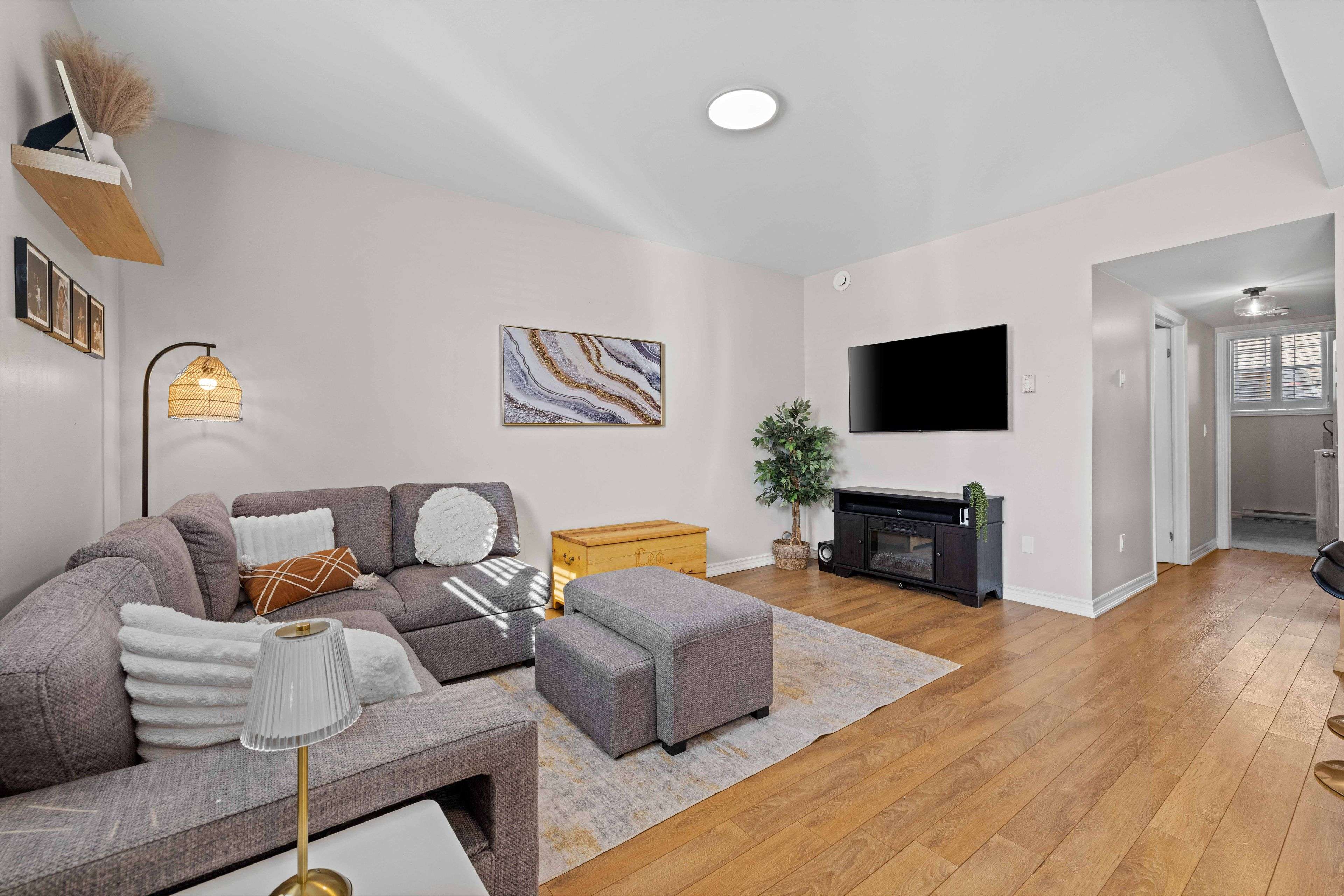 Cobourg, ON K9A 0K4,430 Lonsberry DR ##103