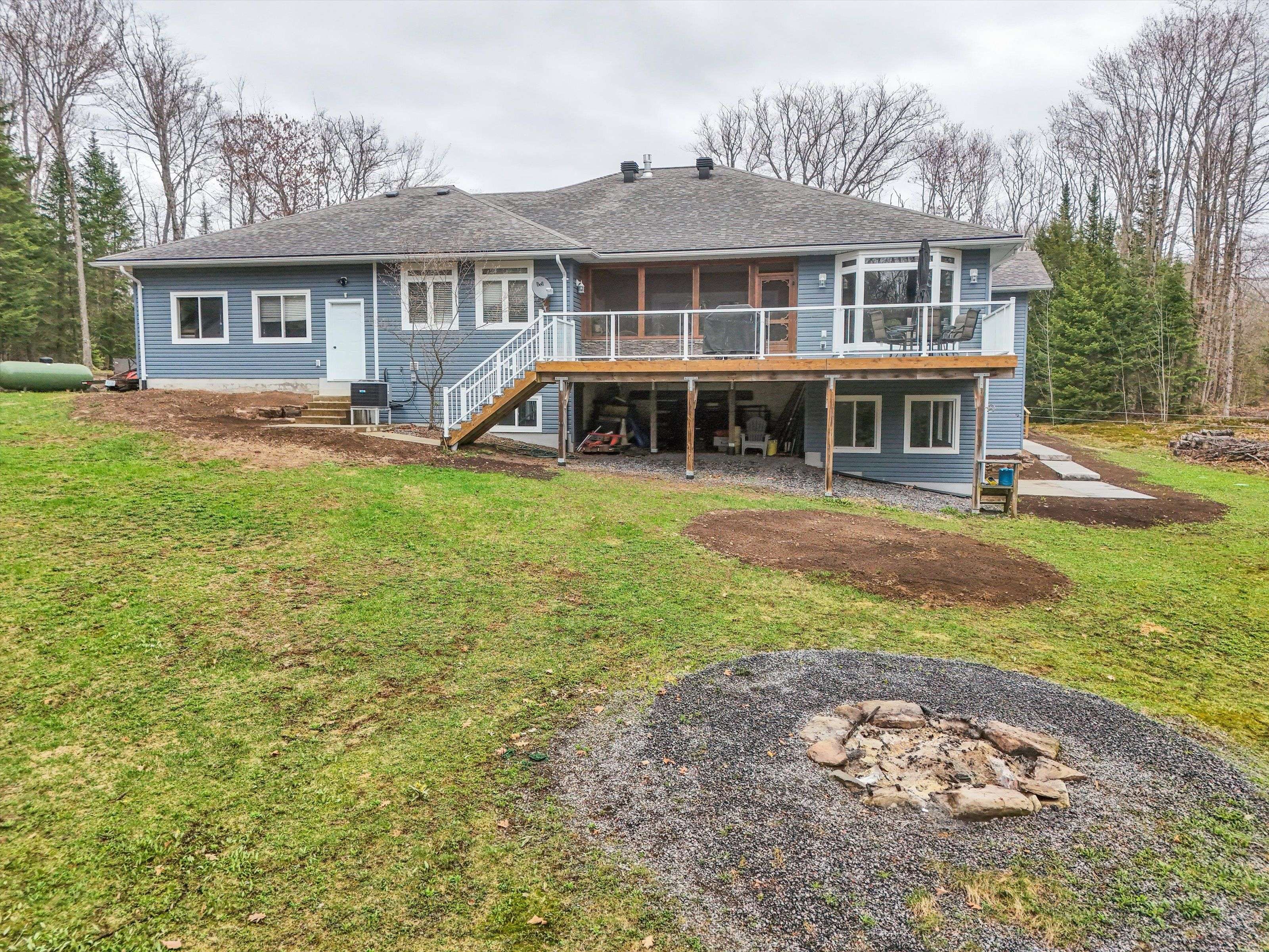 Huntsville, ON P0B 1M0,93 Mainhood's RD