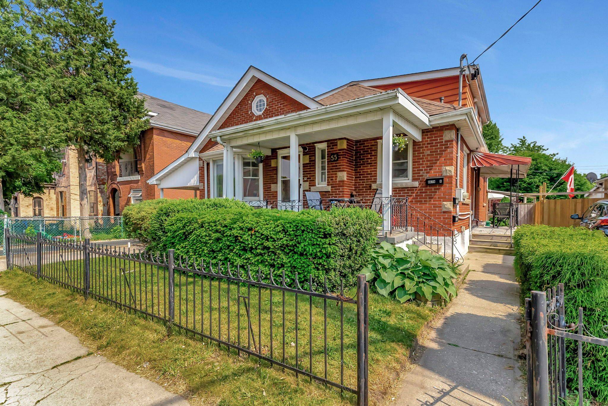 Brantford, ON N3T 3W8,55 Palace ST