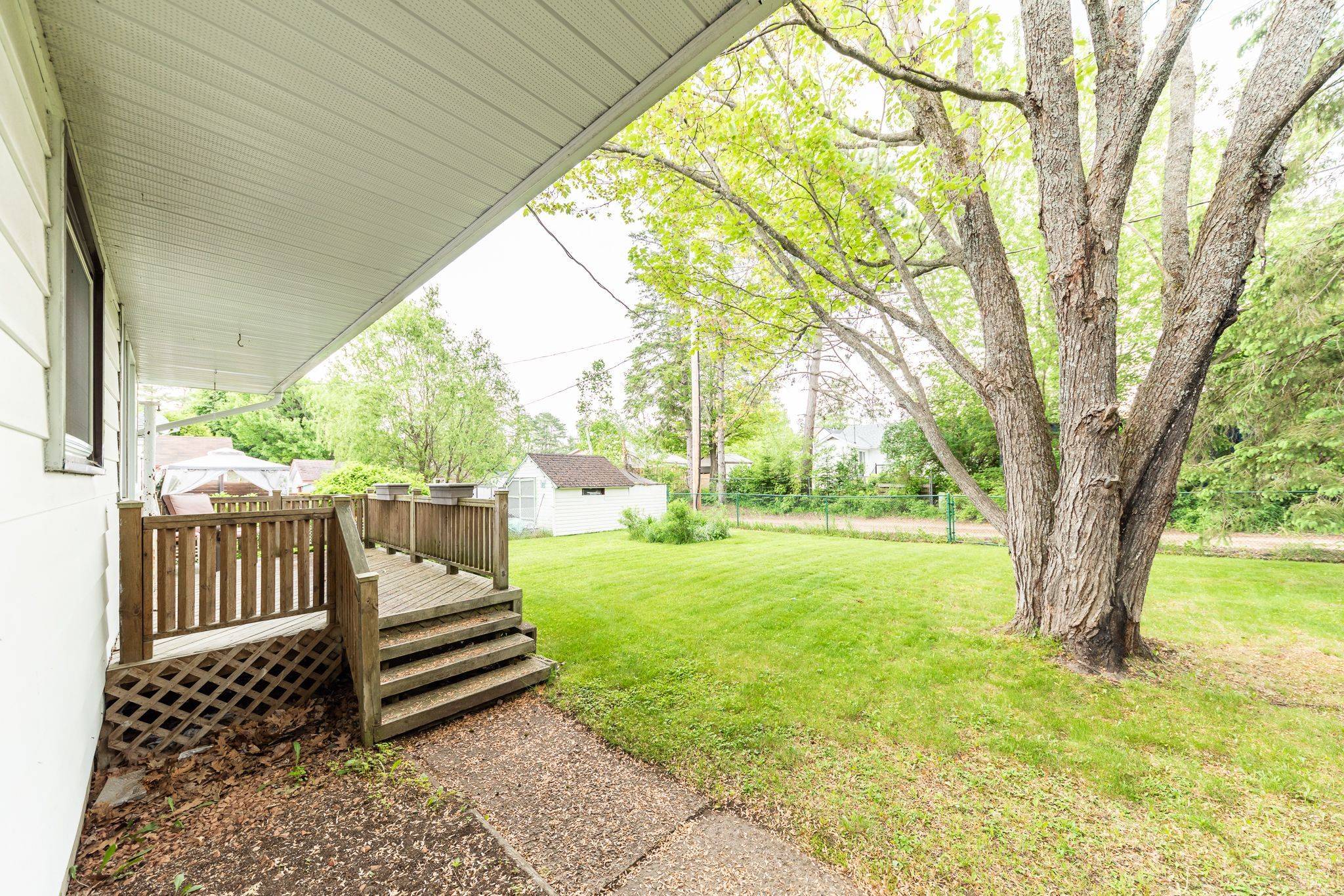 Deep River, ON K0J 1P0,11 Troyes ST
