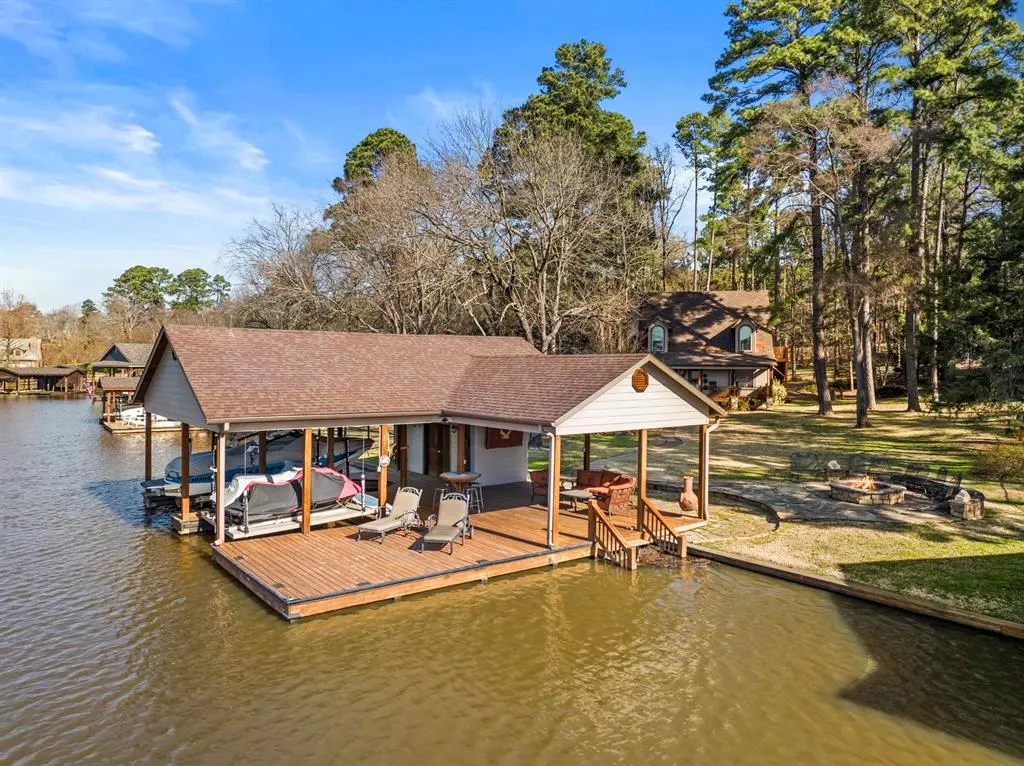 Mount Vernon, TX 75457,515 W Eagle Point Drive