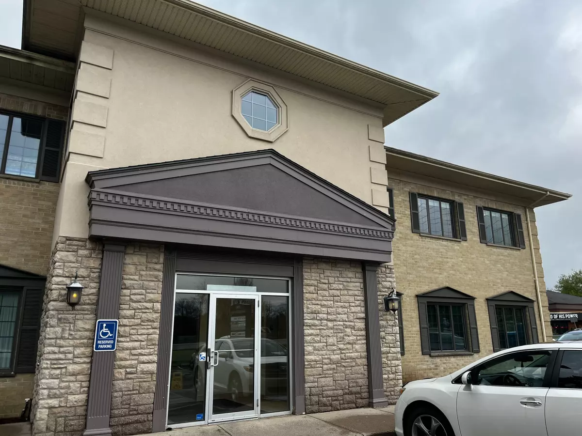 London South, ON N6J 1Y3,390 Commissioners RD W #102