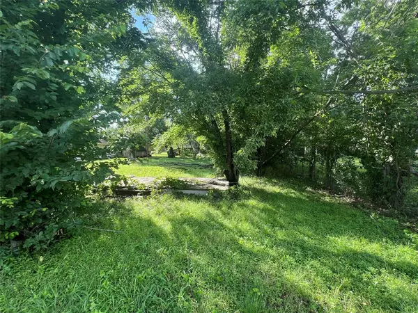 Corsicana, TX 75110,1302 E 6th Avenue