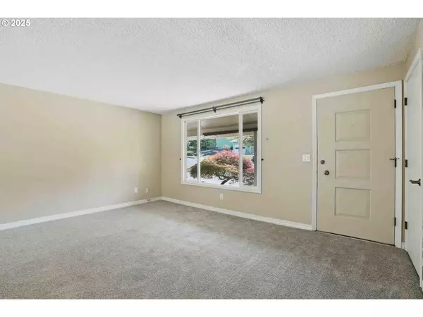 Gresham, OR 97080,424 SE BARNES AVE