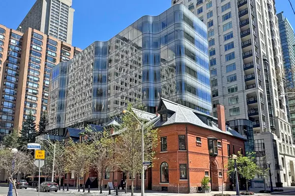 7 St. Thomas ST #505, Toronto C01, ON M5S 2B7