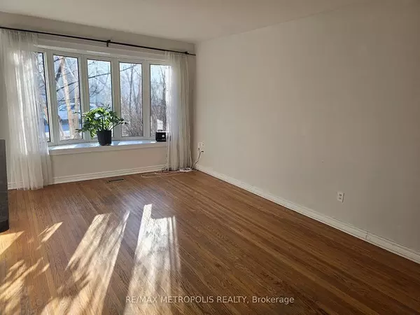 Toronto E09, ON M1G 3J8,38 Copping RD #Main