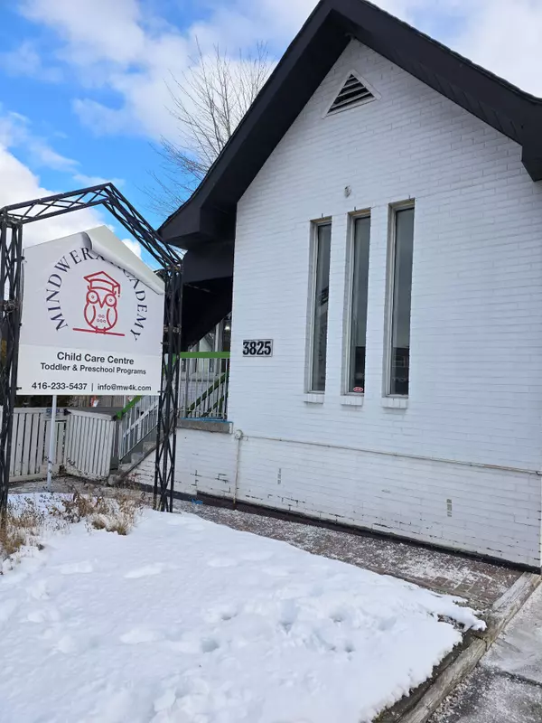 Toronto W08, ON M9K 1K9,3825 Bloor ST W