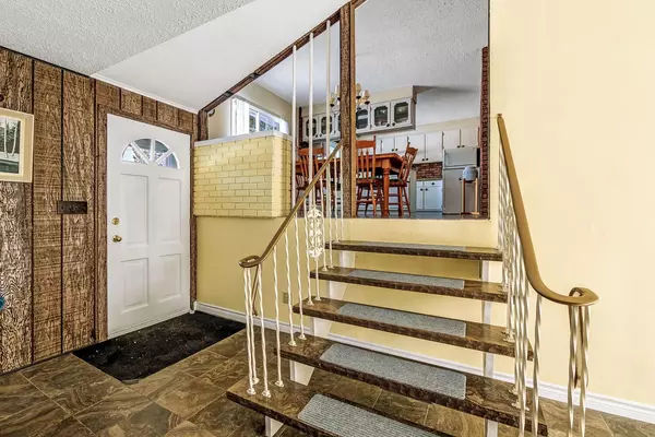 South Bruce Peninsula, ON N0H 2T0,71 William CT