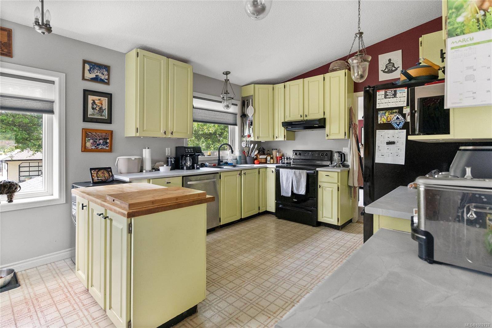 Nanaimo, BC V9T 5R3,2040 Berkshire Pl