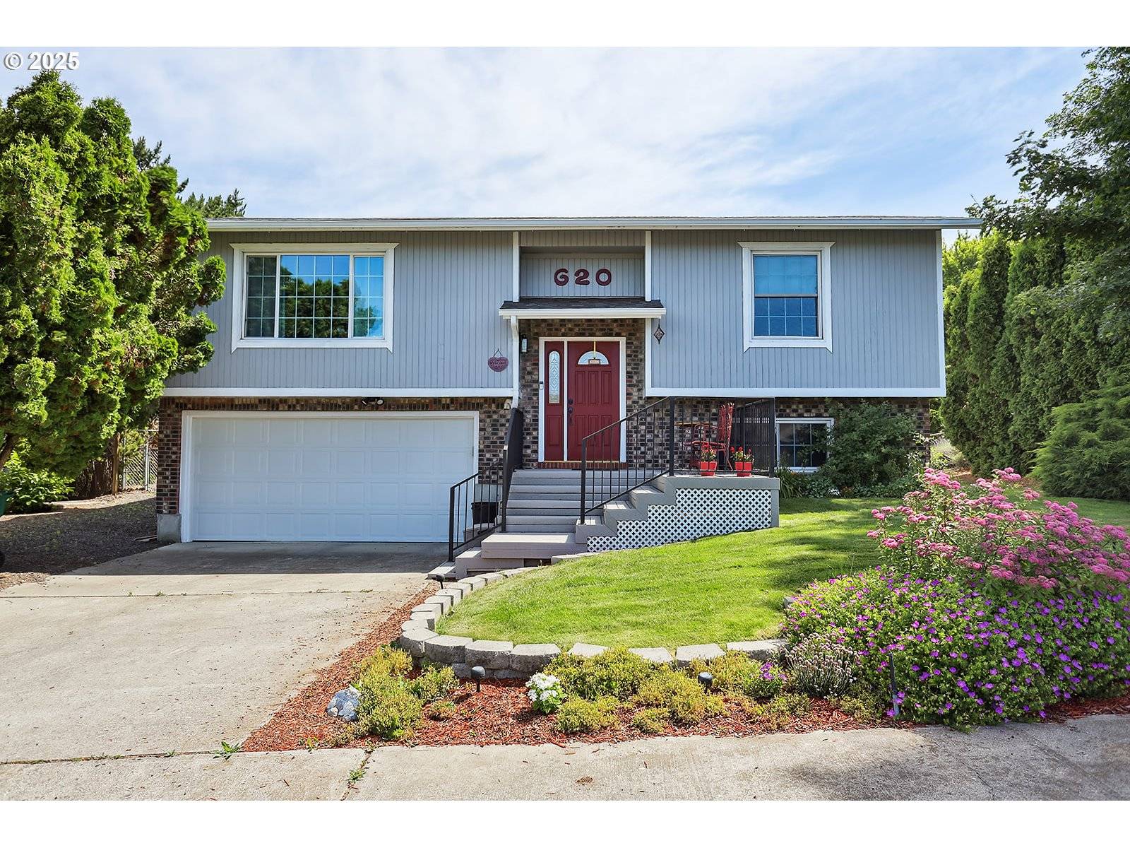 620 SHERMAN DR, The Dalles, OR 97058