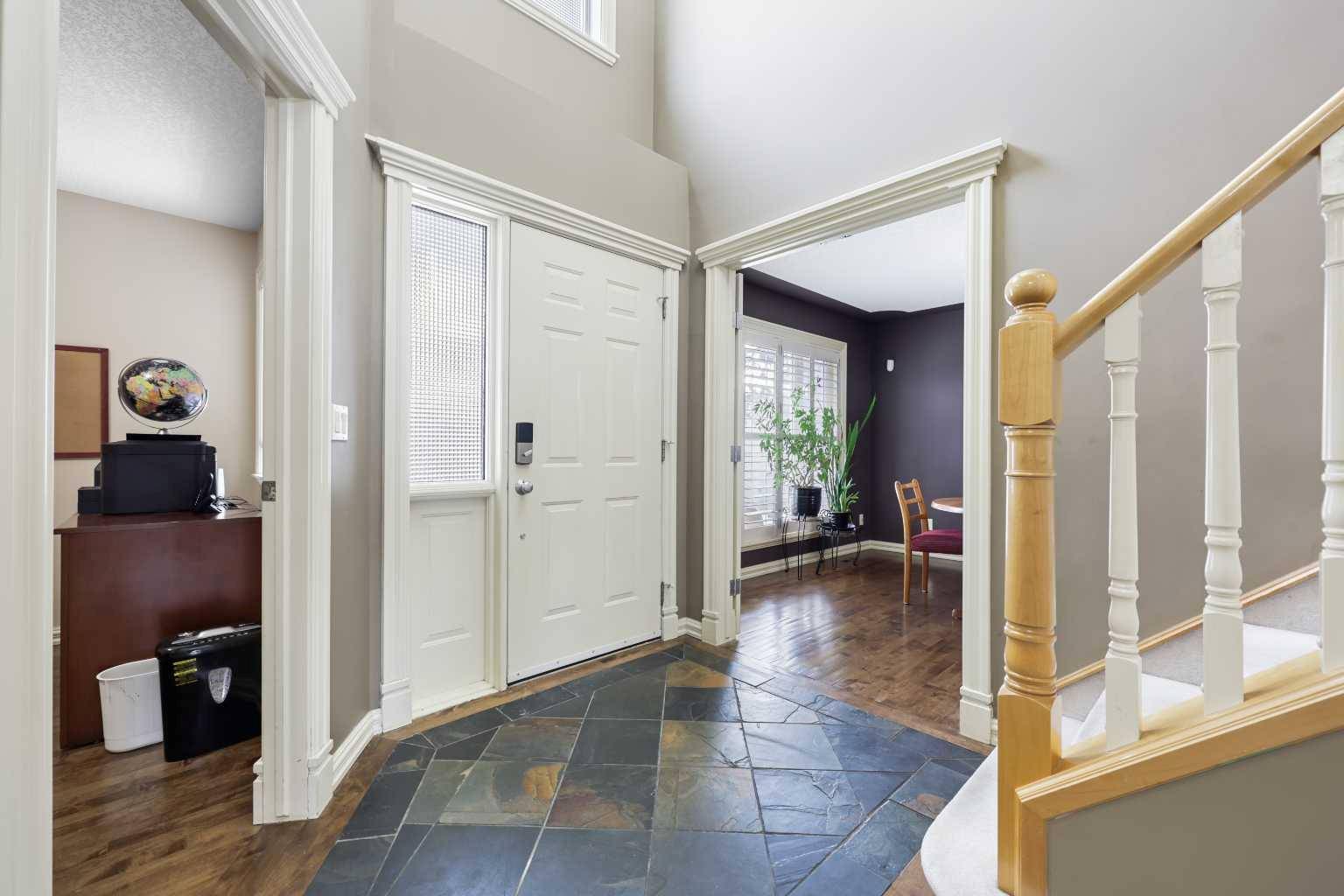 Calgary, AB T3H 3R9,41 Strathridge CRES Southwest