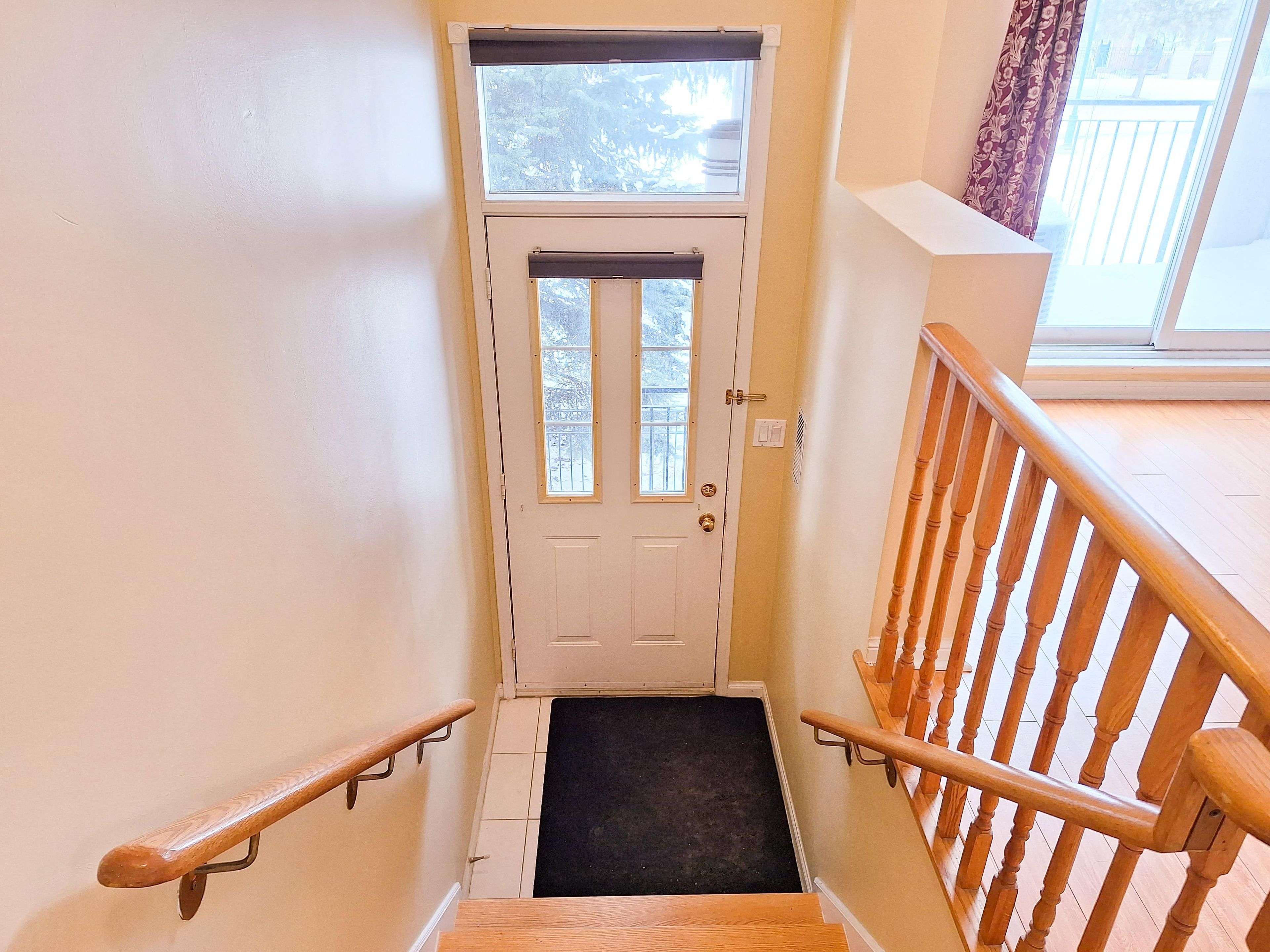 Toronto C14, ON M2N 6V5,821 Grandview WAY