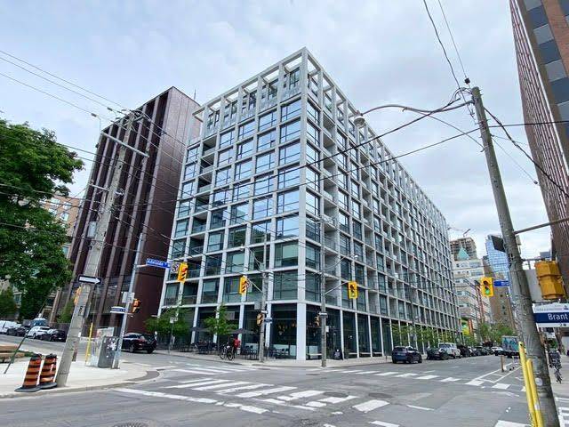 39 Brant ST #526, Toronto C01, ON M5V 0M8