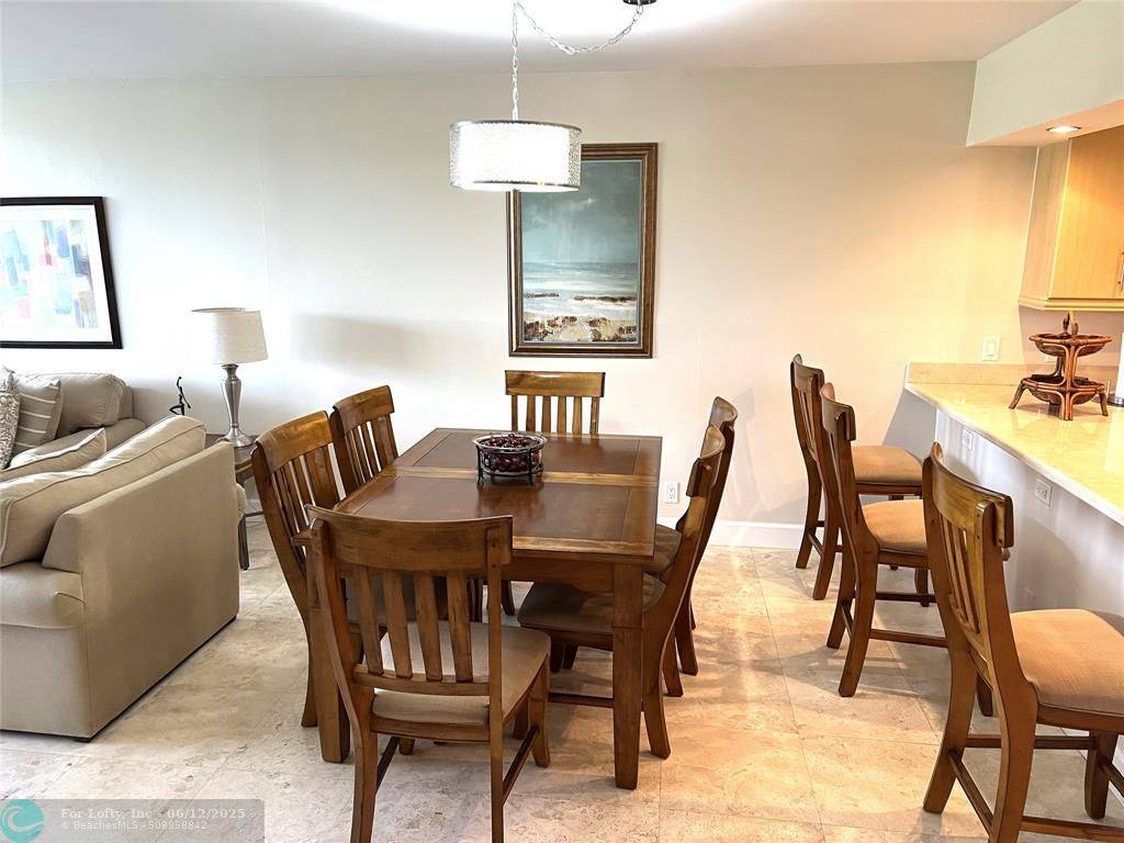 Pompano Beach, FL 33069,2951 S Palm Aire Dr  #102