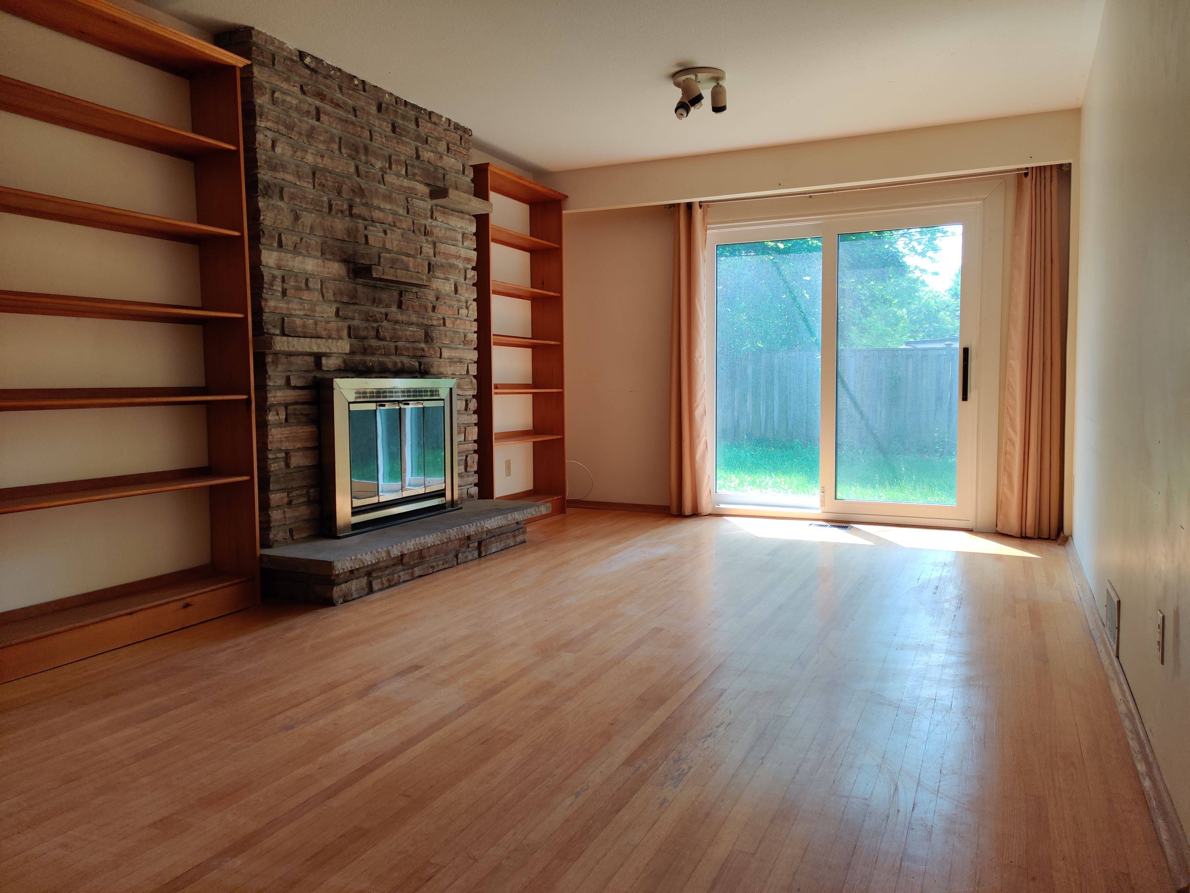 Markham, ON L3P 1K1,93 Southdale DR #Back unit