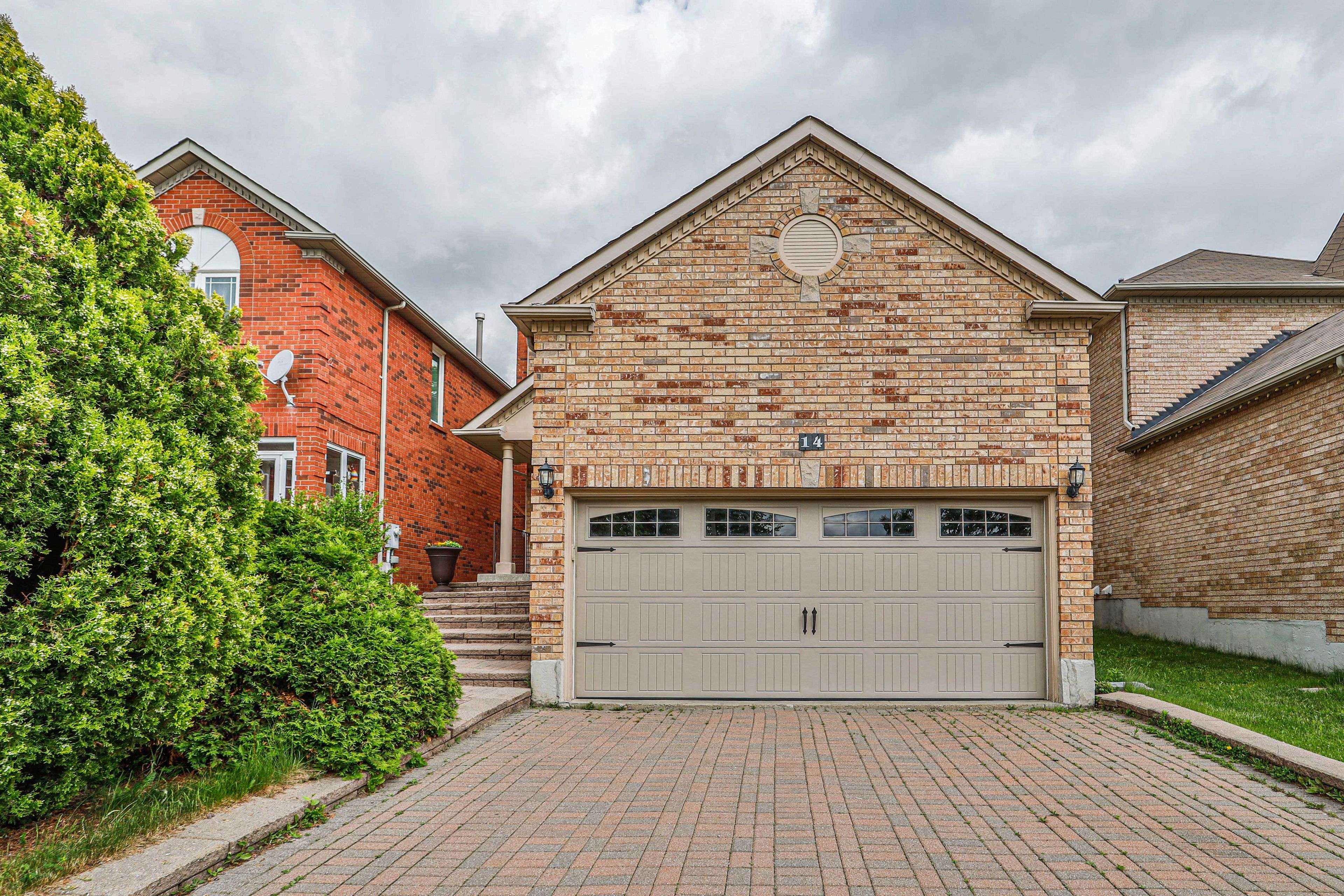 14 Canyon Creek AVE, Richmond Hill, ON L4C 0E9