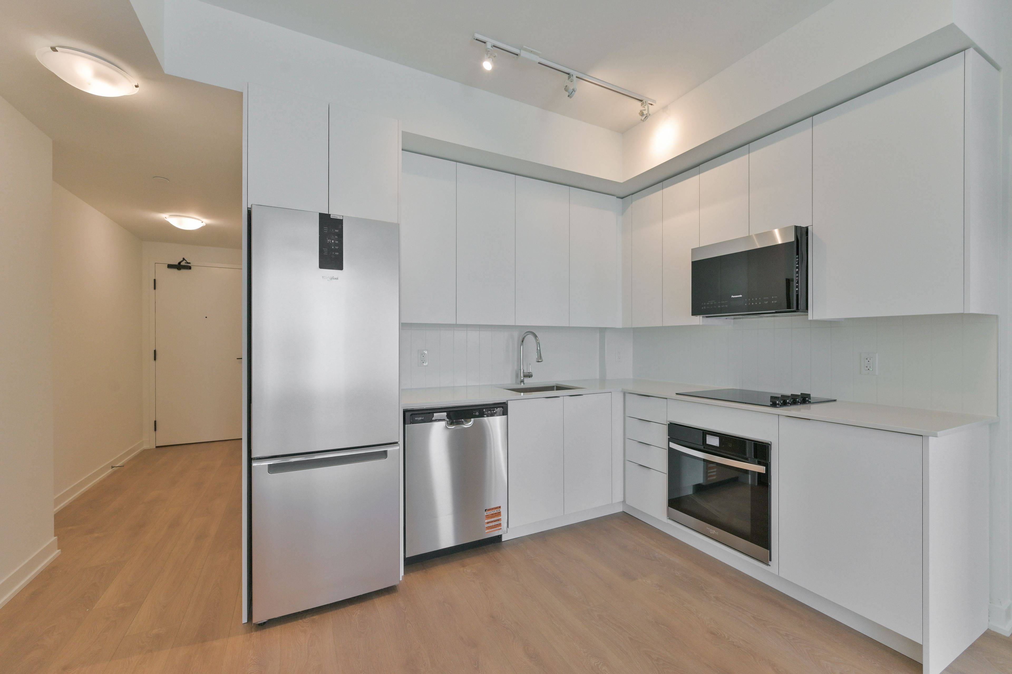 Vaughan, ON L4K 0A4,474 Caldari RD #2201
