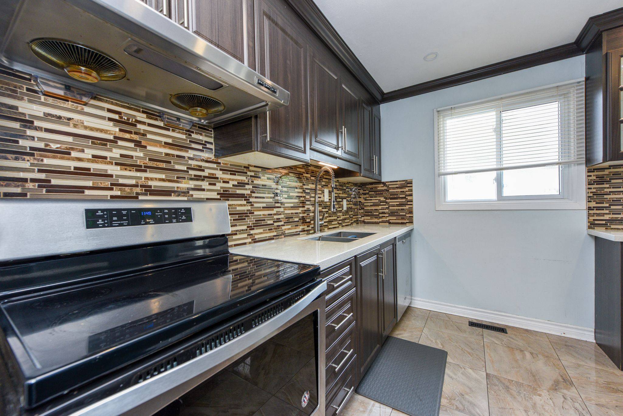 Brampton, ON L6V 3C9,105 Hansen RD #81