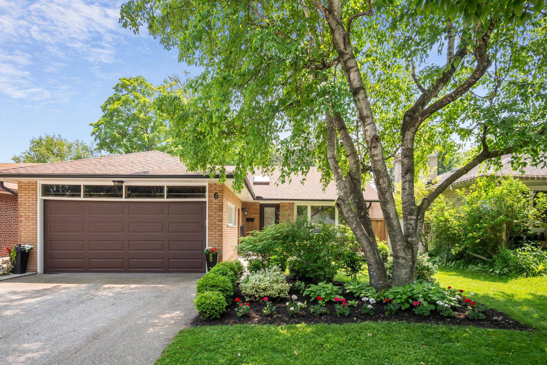 Toronto W08, ON M9C 2G9,6 Bearbury DR