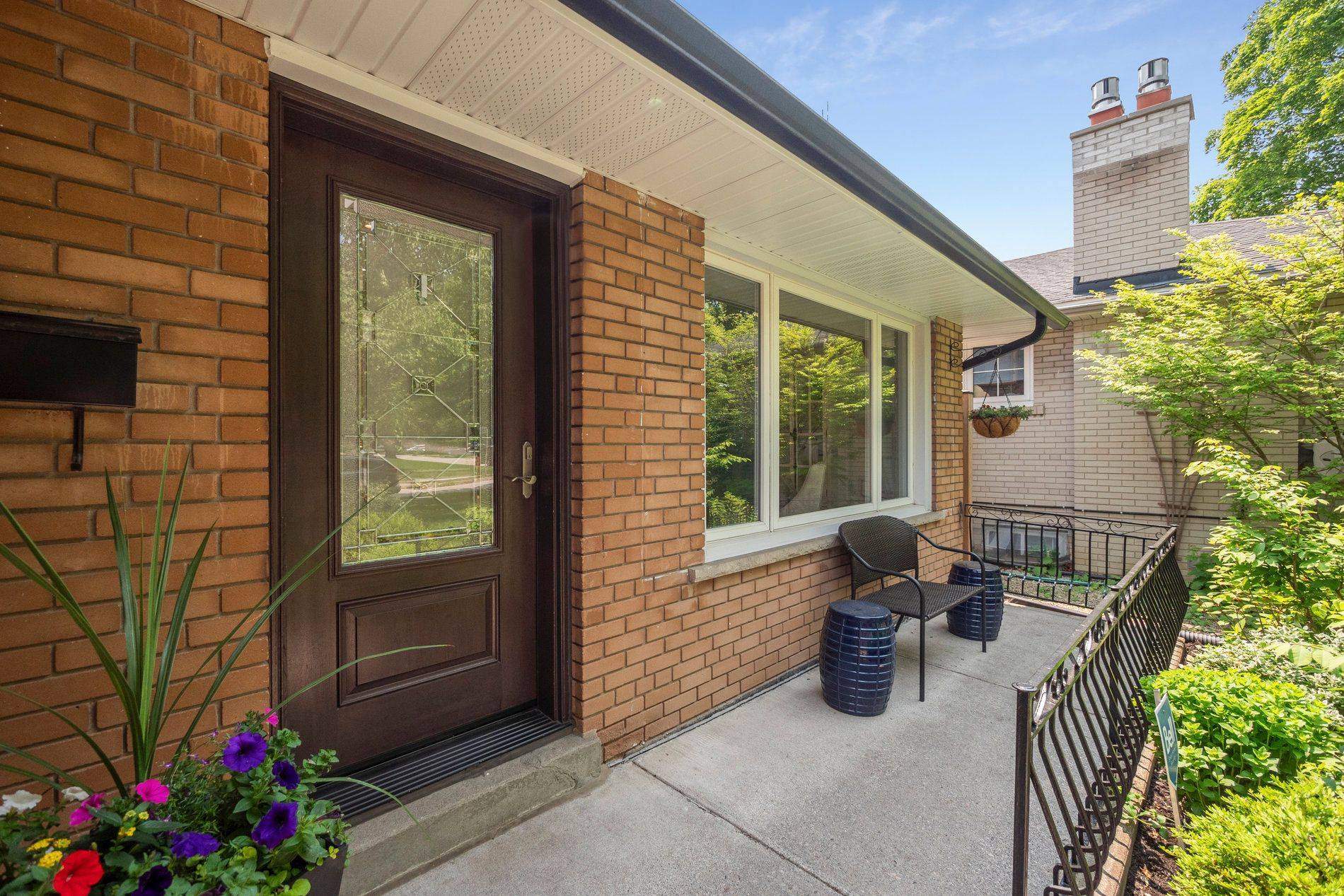 Toronto W08, ON M9C 2G9,6 Bearbury DR