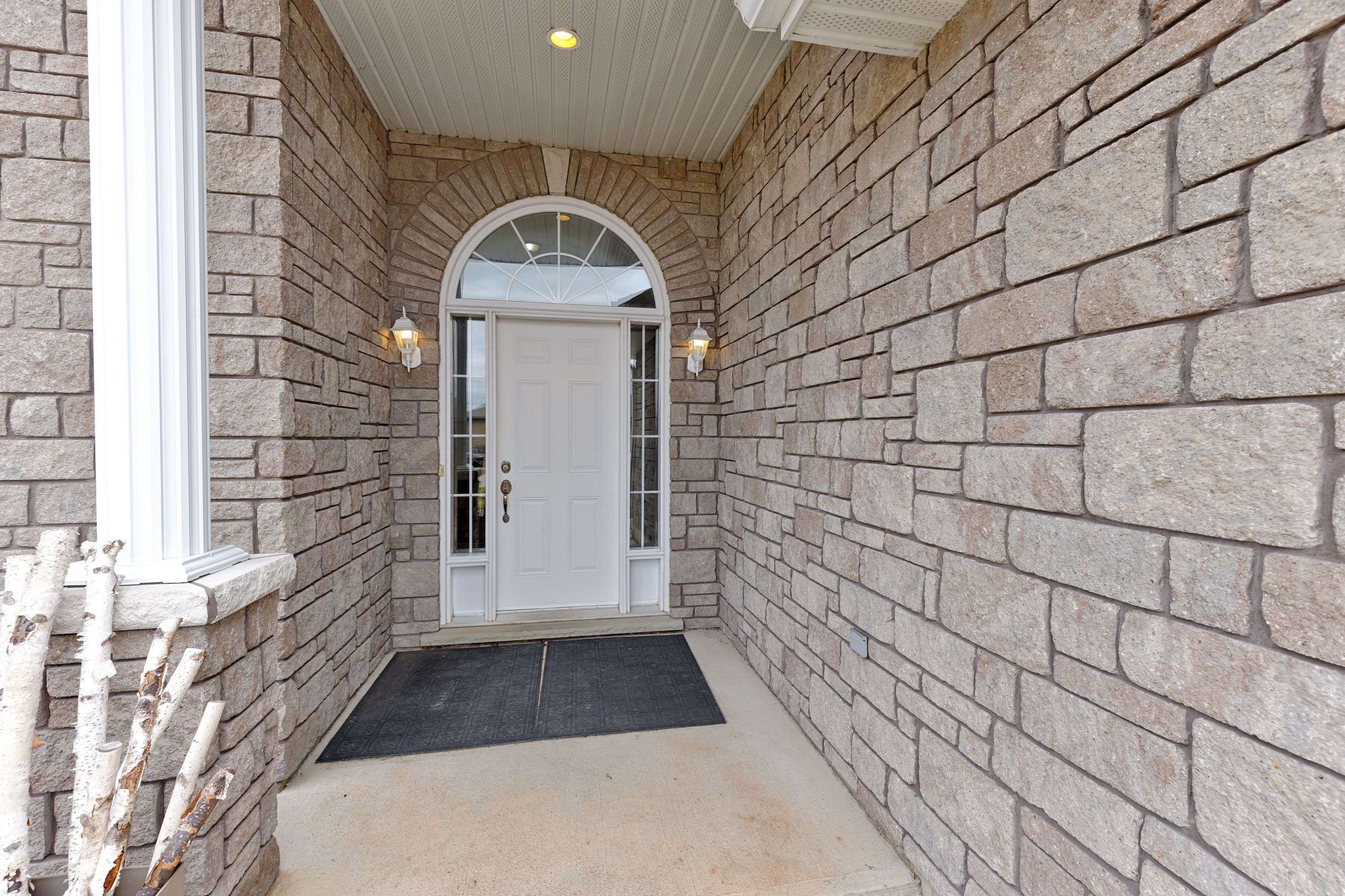 Petawawa, ON K8H 0B2,2017 Sandstone CRES