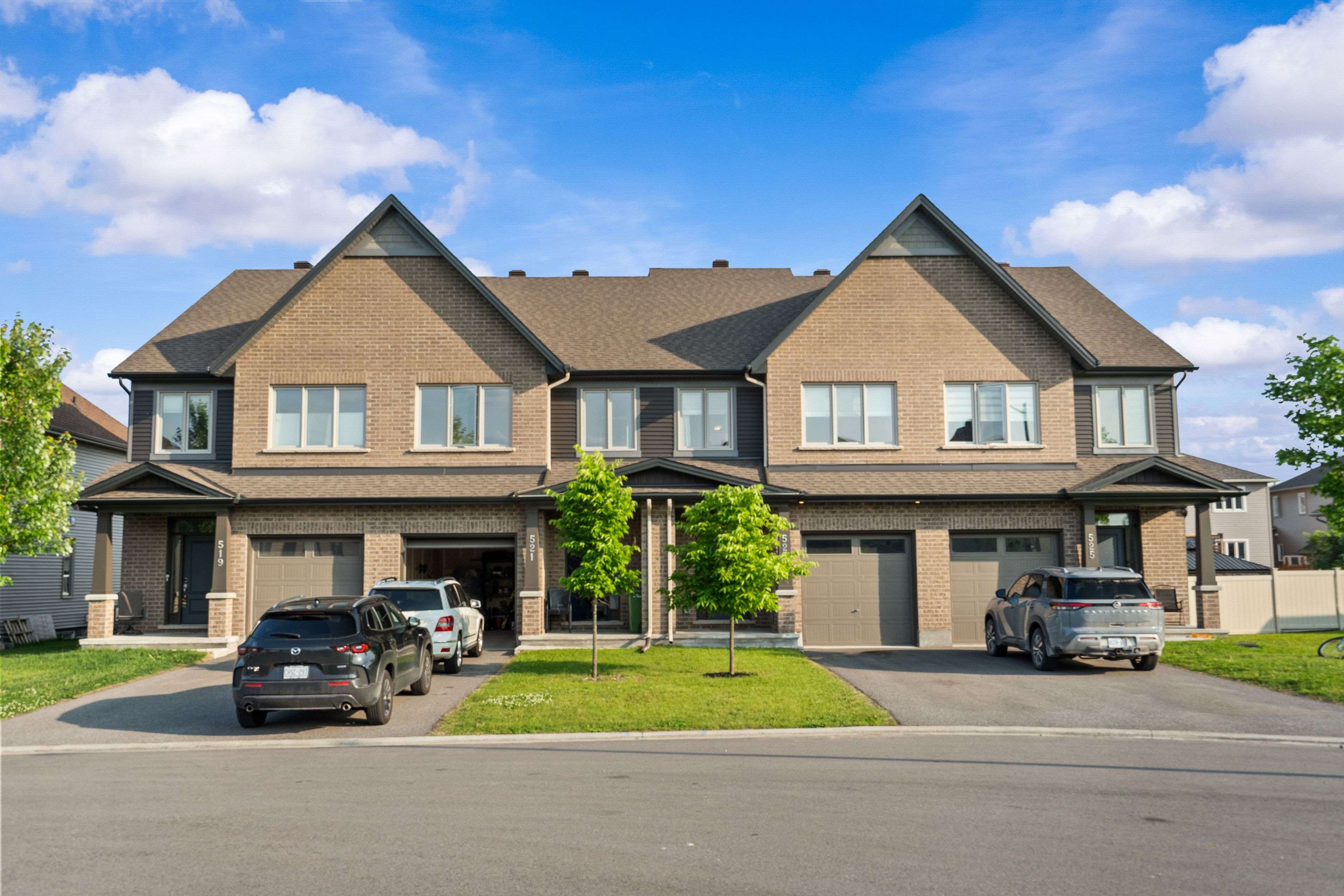 523 Manhattan CT, Russell, ON K4R 0G1