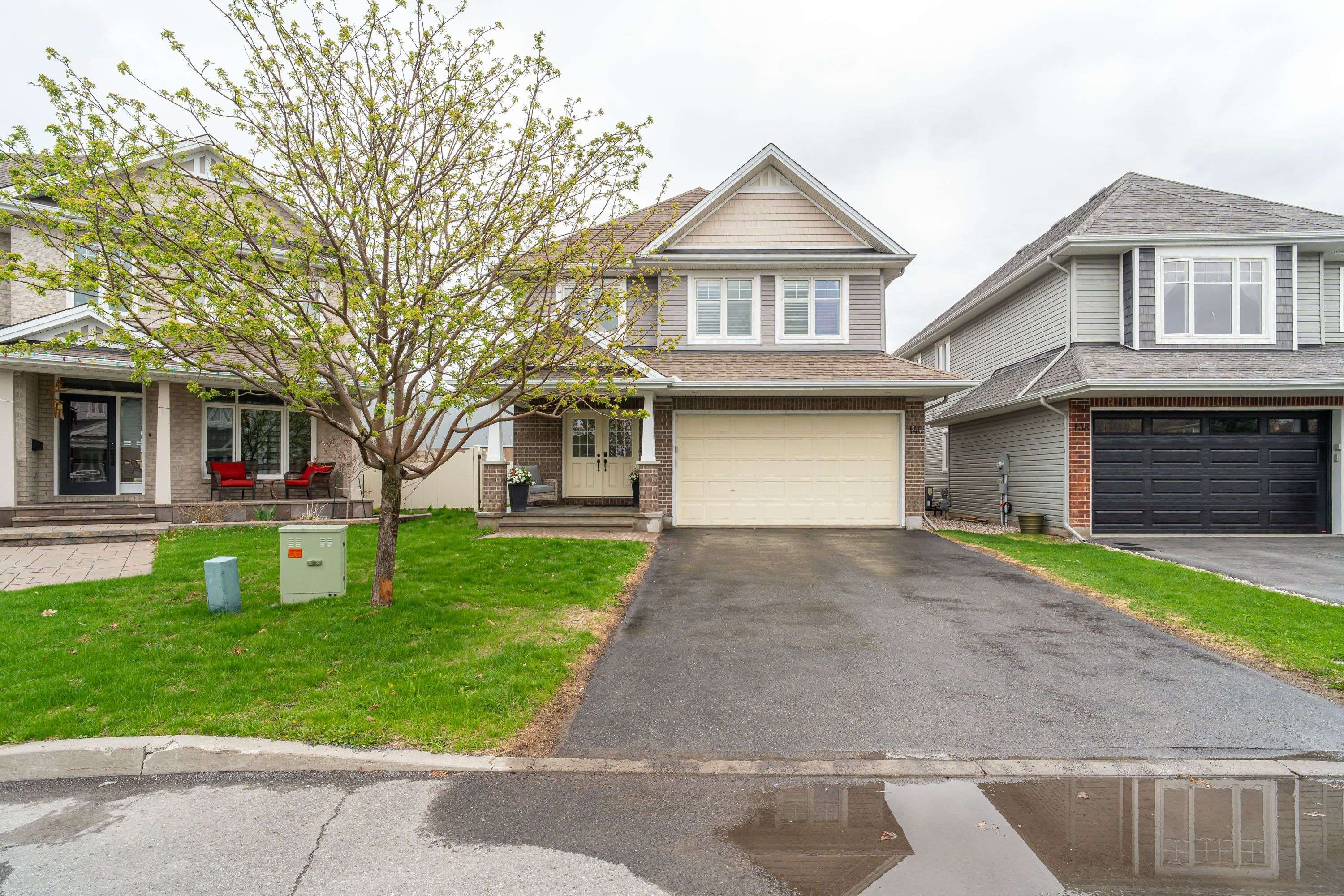 140 Montargis CIR, Orleans - Cumberland And Area, ON K4A 0M5