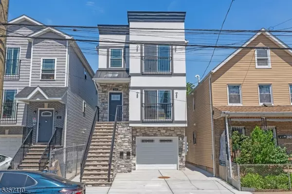 213 Pine St, Elizabeth City, NJ 07206