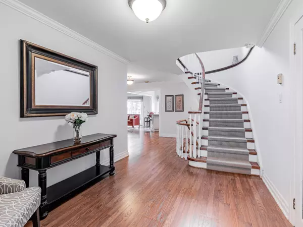 Toronto C13, ON M3B 3C2,85 Ames CIR