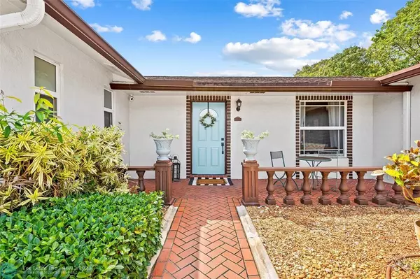 6576 Whispering Wind Way,  Delray Beach,  FL 33484