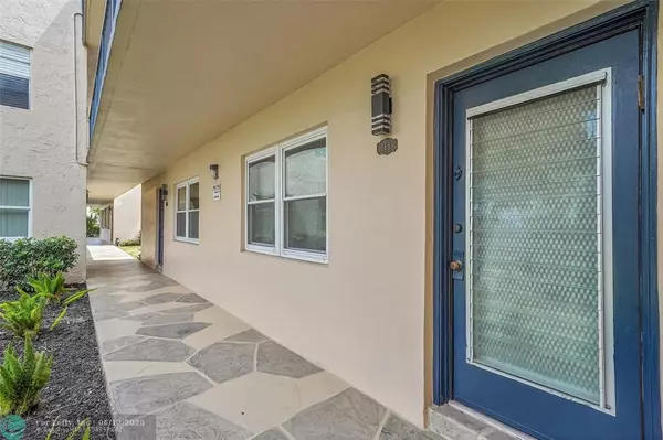 Delray Beach, FL 33484,163 Flanders D #163