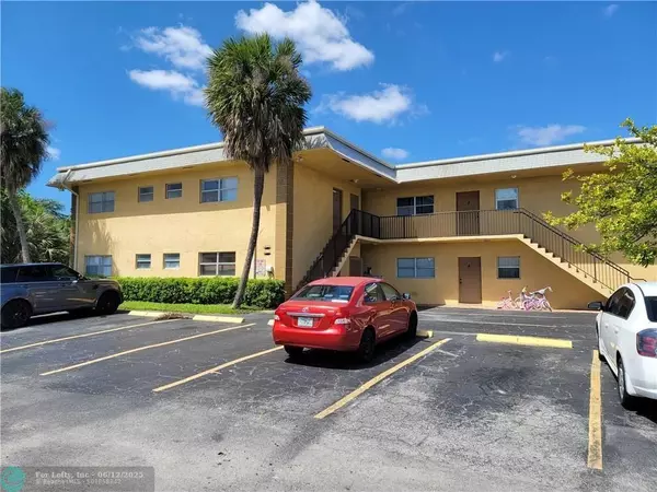 1061 NW 45th St #8, Deerfield Beach, FL 33064