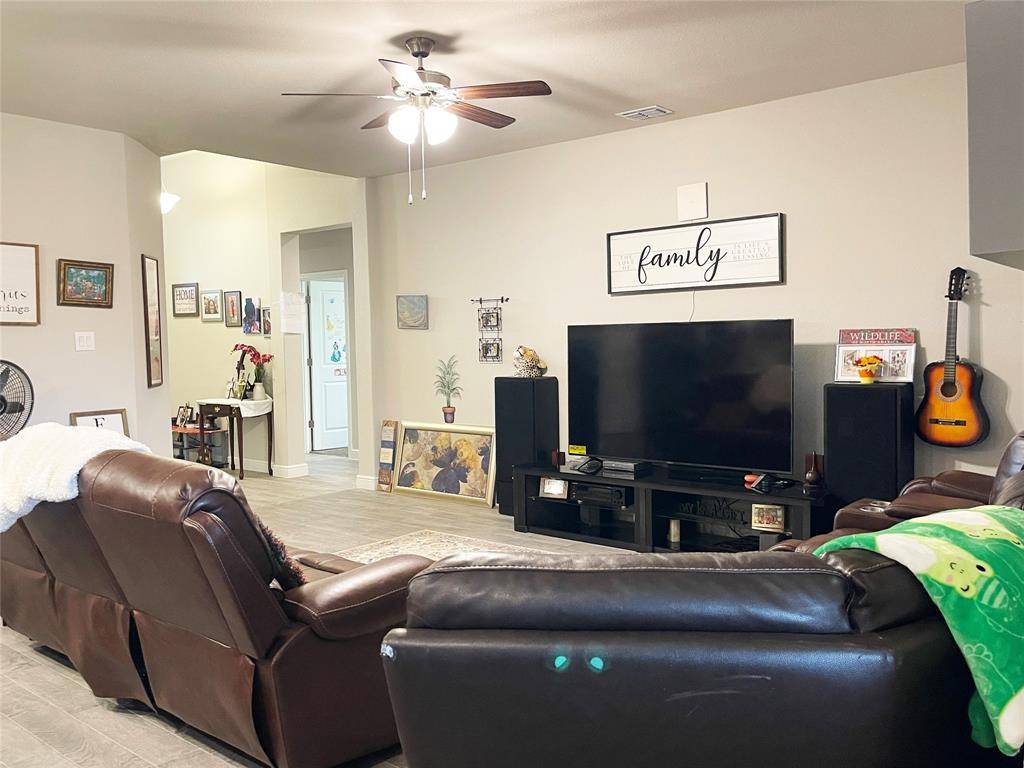 Krum, TX 76249,4107 Reese Lane