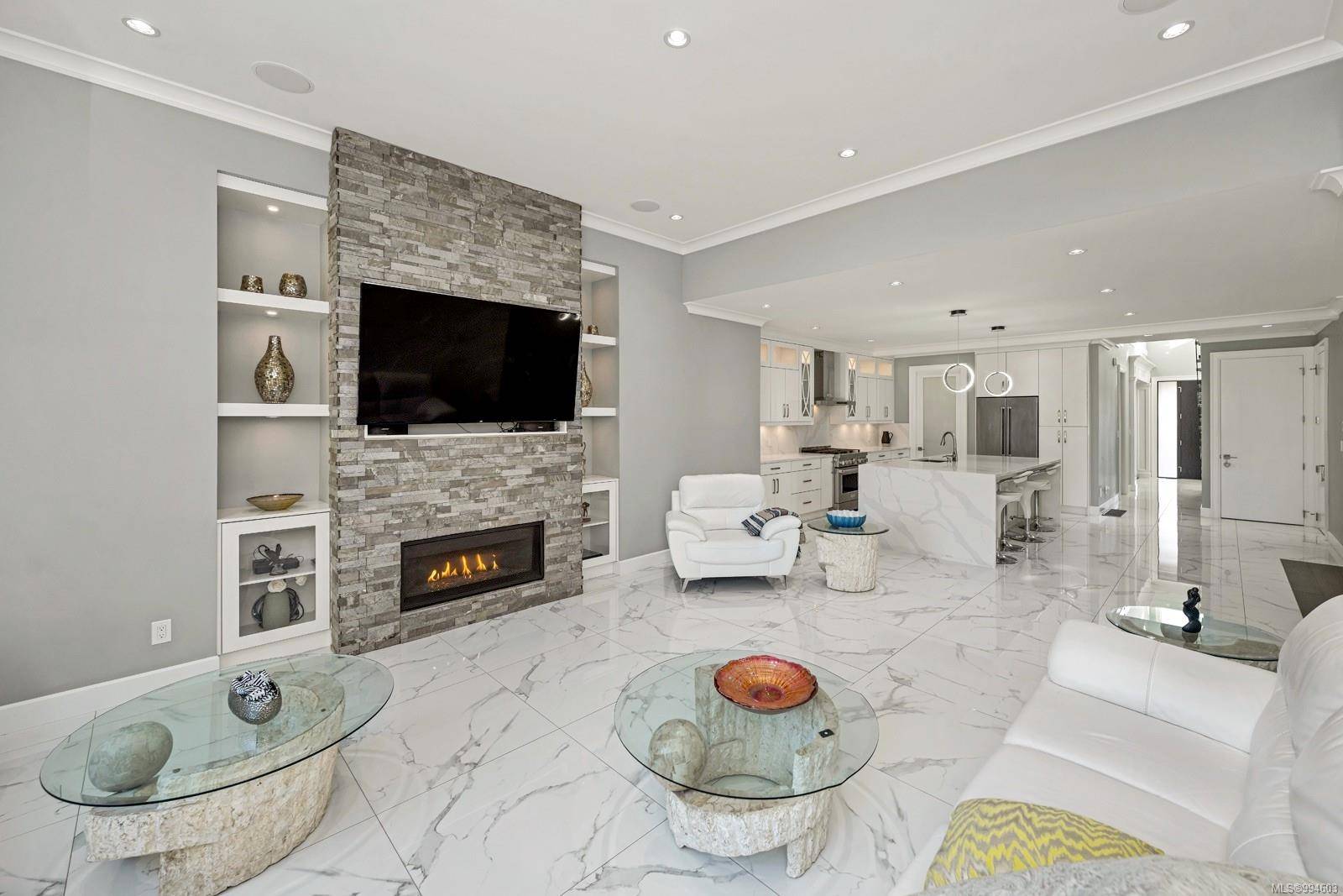 Saanich, BC V8Z 1G4,48 Hampton Rd
