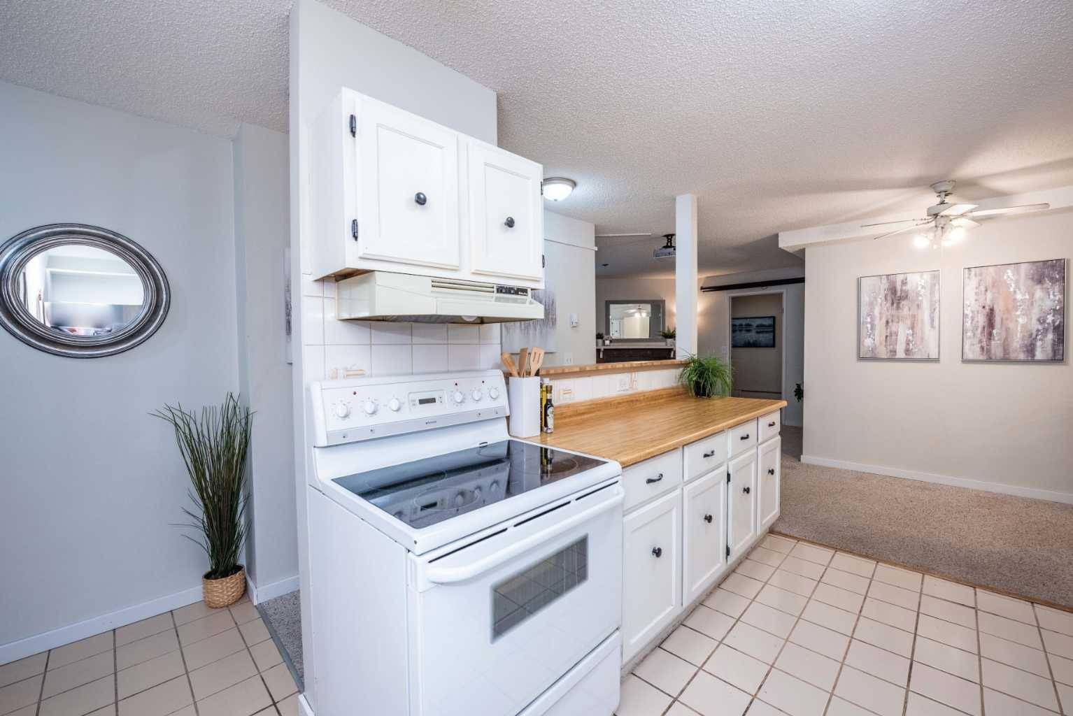 Calgary, AB T2P 0H1,821 3 AVE SW #5