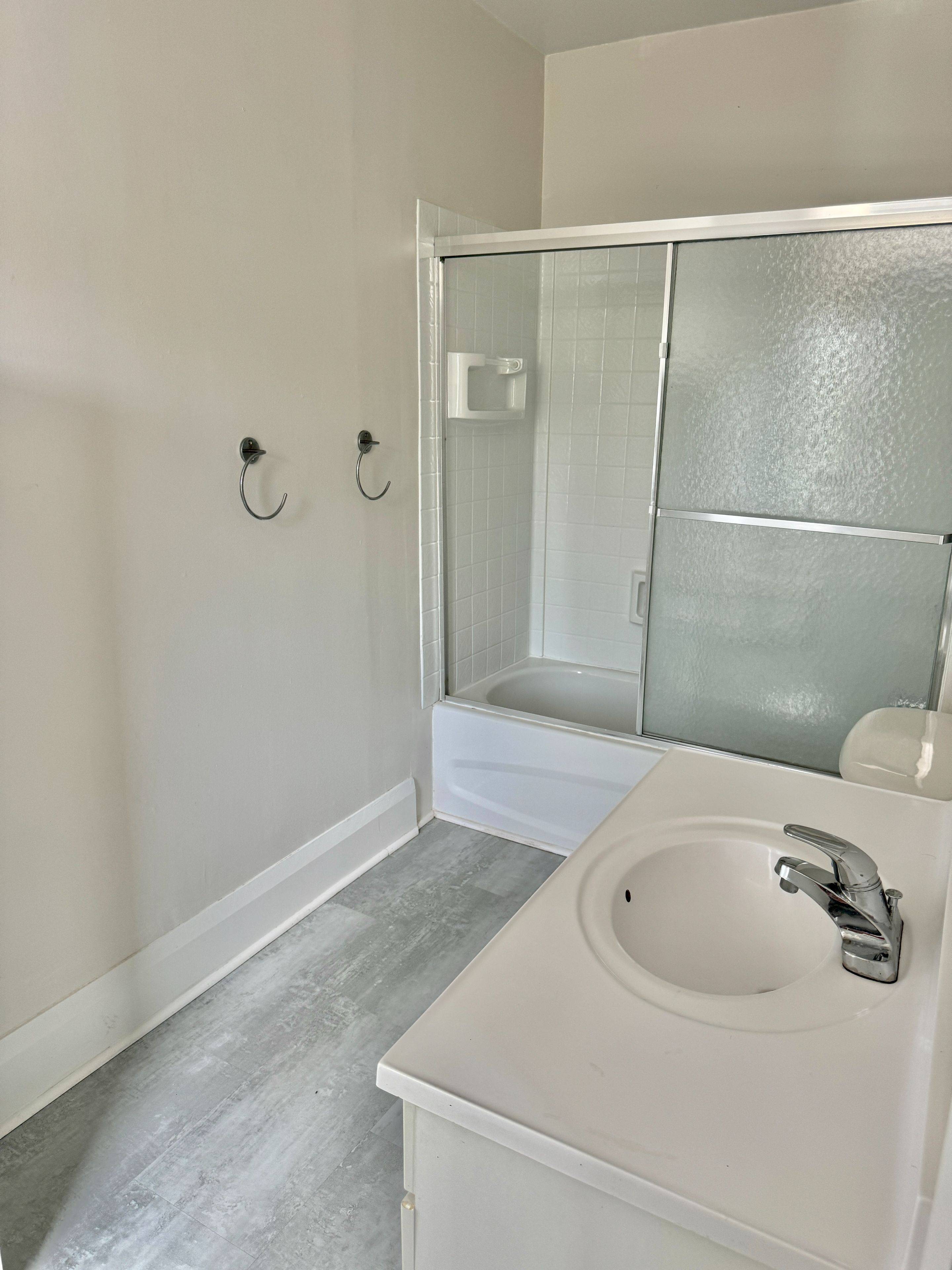 Scugog, ON L9L 1B8,177 Queen ST #2