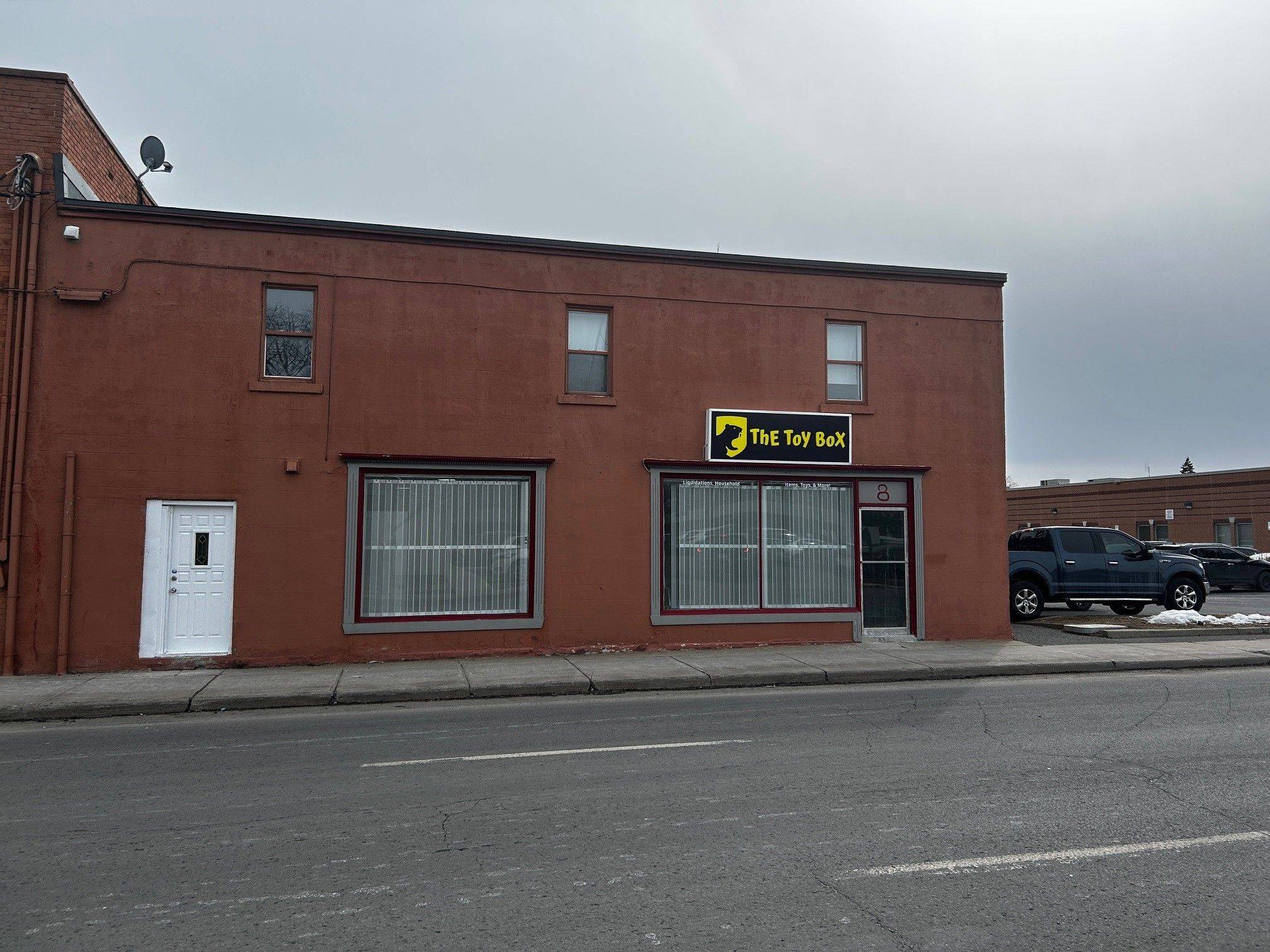 8 Third ST W, Cornwall, ON K6J 2N8