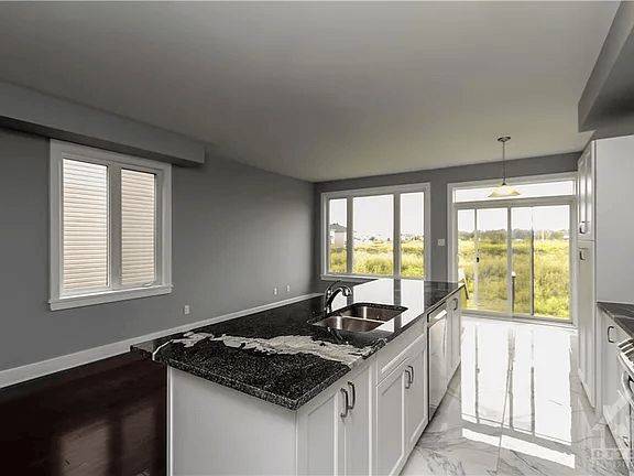 Carleton Place, ON K7C 0L1,75 Antonakos DR