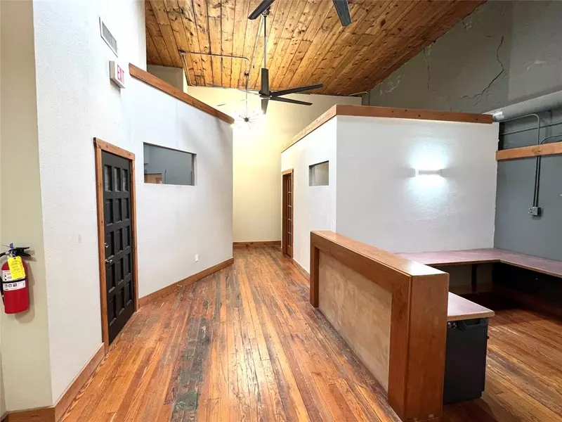105 S Travis Street #200, Sherman, TX 75090