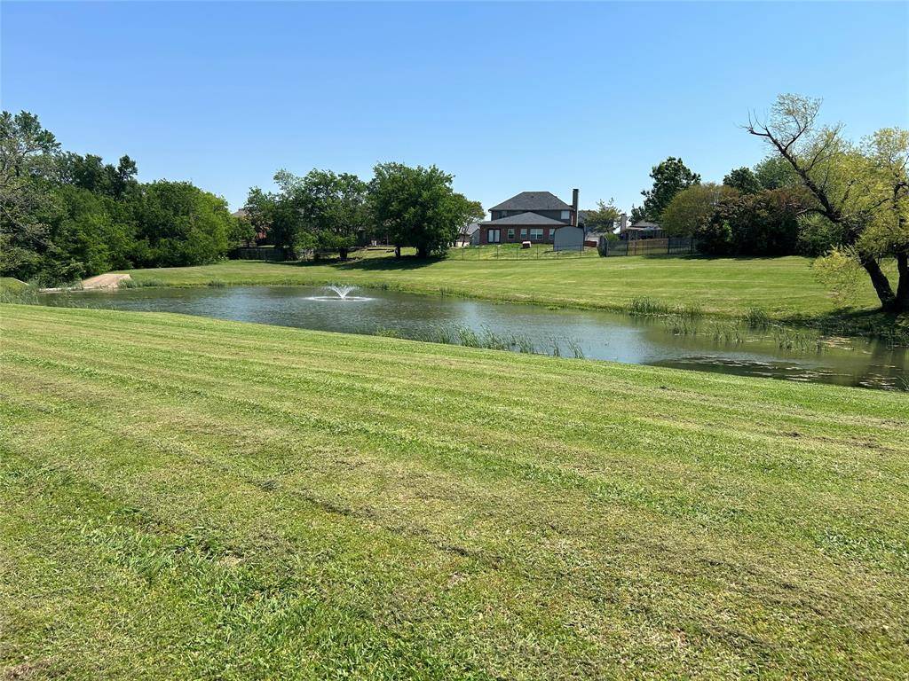Sherman, TX 75092,1712 Creekside Avenue